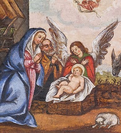 Zdjęcie nr 1: Obraz w kształcie leżącego prostokąta o wydłużonych proporcjach. Na tle stajenki przedstawiona została scena Pokłonu pasterzy. W centrum kompozycji ukazany Jezus leżący na białej tkaninie, w żłóbku. Jasnowłose Dzieciątko jest nagie, zwraca swoją głowę w prawo, w kierunku Marii. Jego prawa ręka jest uniesiona do policzka, lewa ułożona wzdłuż ciała; nogi delikatnie ugięte. Za żłóbkiem ukazany klęczący anioł o długich, jasnobrązowych włosach ubrany w czerwono-zielone szaty. Skrzydła anioła są szeroko rozpostarte. Jego głowa jest pochylona do dołu, a ręce skrzyżowane na piersi. Powyżej kolejny anioł w otoczeniu obłoków trzymający w rękach banderolę. Z lewej strony kompozycji ukazani klęczący Maria (na pierwszym planie) i św. Józef (nieco z tyłu). Maria przedstawiona jako młoda kobieta o owalnej twarzy i dużych, ciemnych oczach. Głowa pochylona do dołu, ręce złożone w geście modlitwy. Maria ubrana jest w jasnoróżową suknię, białą chustę oraz jasnoniebieski, obszerny płaszcz zarzucony na głowę. Spod płaszcza widoczna bosa stopa. Święty Józef został ukazany jako starszy, siwowłosy mężczyzna z krótką brodą i wąsami ubrany z zielono-brązowe szaty. Ręce trzyma złożone w geście modlitwy. Kompozycję dopełniają postaci trzech pasterzy, jednego z lewej strony obrazu, dwóch z prawej. Pasterz przedstawiony z lewej został ukazany frontalnie w pozycji stojącej, jego nogi są lekko ugięte. W rękach trzyma biały instrument (?) o gruszkowatym kształcie. Postać ubrana jest w krótki, jasnobrązowy kaftan oraz czerwony płaszcz, na głowie ma różową, stożkowatą czapkę. Pierwszy z pasterzy przedstawionych z prawej strony obrazu został ukazany z lewego profilu, w pozycji klęczącej. Postać o dłuższych, brązowych włosach i brodzie w tym samym kolorze pochyla głowę w stronę Dzieciątka. Prawą rękę pasterz składa na piersi, w lewej opuszczonej wzdłuż ciała trzyma czarny kapelusz. Ubrany jest w jasnobrązową szatę, odsłaniającą lewe ramię i część torsu oraz ciemnobłękitny płaszcz. Na nogach ma czarne buty z wysokimi cholewkami. U jego stóp przedstawiono leżącą, białą owieczkę, nieco z tyłu osła i wołu. Trzeci z pasterzy został ukazany w pozycji stojącej, w silnym wykroku. Postać o dłuższych, brązowych włosach i brodzie, na ramionach trzyma białą owieczkę. Pasterz ubrany jest w jasnoróżowy kaftan, wąskie, szare spodnie oraz czarne buty z wysokimi cholewkami. Na drugim planie zostały ukazane fragmenty architektury otwierającej się dwoma prześwitami na rozległy, górzysty pejzaż. W arkadzie z prawej strony widoczne są dwie kolejne postaci, ukazane w znacznie pomniejszonej skali. W prawym, dolnym narożu kompozycji napis: „M.G.M.L. A(N)NO D(OMI)NI 1636 / Malowany 1636 / Poprawiany 1863”. Kolorystka obrazu żywa, utrzymana w ciepłej tonacji.