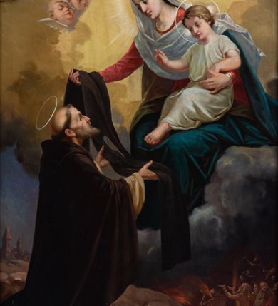 Zdjęcie nr 7: Ołtarz architektoniczny, dwukondygnacyjny, jednoosiowy ze zwieńczeniem. Mensa prostopadłościenna, antepedium w kształcie leżącego prostokąta, flankowane dwoma kanelowanymi pilastrami. W polu, w złoconej ramie dwie połączone płyciny w kształcie stojącego prostokąta wypełnione symetryczną dekoracją z akantu na błękitnym tle. Tabernakulum w formie prostopadłościennej, marmurowej skrzynki, zamknięte od góry prostym, złoconym gzymsem. Ścianka frontowa i drzwiczki obwiedzione złoconymi listwami, w polu łaciński krzyż. Cokół nastawy ustawiony na jednym stopniu, pośrodku zdobiony płyciną w kształcie leżącego prostokąta o zaokrąglonych krótszych bokach, imposty dekorowane mniejszymi płycinami wypełnionymi dekoracją roślinną. Pierwsza kondygnacja ujęta parą kolumn dźwigających przerwane belkowanie z przyczółkami, po bokach dodatkowo flankowana uszami wykończonymi ornamentem małżowinowo-chrząstkowym. W polu głównym obraz Matki Boskiej Szkaplerznej oraz św. Józefa z Dzieciątkiem i ze św. Janem Chrzcicielem na zasuwie, nad nimi para, małych uskrzydlonych aniołków. Po bokach nastawy dwie rzeźby: po prawej św. Katarzyna Aleksandryjska, a po lewej św. Barbara. Na przyczółkach usadzone dwie rzeźby aniołów z rozłożonymi szeroko rękami. Kolumny ustawione na tle prostokątnych płycin, z bazami, trzony gładkie, kapitele kompozytowe. Druga kondygnacja flankowana parą kolumn podtrzymujących wyłamane belkowanie. W polu, w ramie o kształcie stojącego prostokąta o ściętych narożach obraz św. Katarzyny Aleksandryjskiej. W zwieńczeniu promienista gloria z monogramem Marii na błękitnym tle, obwiedzionym wieńcem z obłoków. Struktura malowana w kolorze naturalnego drewna, ornamentyka złocona, detale srebrzone i błękitne.

