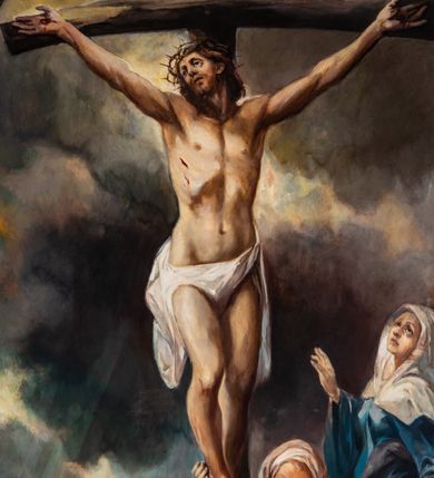 Zdjęcie nr 3: Obraz w kształcie zbliżonym do kwadratu, zamkniętego nadwieszonym łukiem półkolistym zawiera scenę Ukrzyżowania. Oś kompozycji stanowi ciemnobrązowy krzyż, o lekko wygiętej belce poziomej, do którego przybity jest Jezus. Smukłą sylwetkę charakteryzuje wyraźnie zarysowana muskulatura. Odchylona głowa zwrócona jest w trzech czwartych prawo. Pociągłą twarz charakteryzują duże, załzawione oczy o wzroku kierowanym ku górze, lekko rozchylone usta i krótki zarost. Długie włosy opadają na plecy i lewe ramię. Głowę wieńczy korona cierniowa. Ramiona ukazane są w głębokim, U-kształtnym zwisie. Tułów, o przebitym, prawym boku, cechuje wyraźnie zarysowana linia żeber. Biodra przesłania krótkie, białe perizonium o długich zwisach po bokach. Lekko zgięte w kolanach nogi przybite są jednym gwoździem. Pod krzyżem, po prawej stronie klęczy św. Maria Magdalena ubrana w szarobłękitną suknię i czerwony płaszcz. Pochyloną w dół głowę osłania opadająca na ramiona biała chusta. Święta prawą ręką obejmuje krzyż na wysokości stóp Jezusa, lewą wskazując na nie. Tuż obok stoi zwrócona profilem w lewo Matka Boska. Odchylając głowę do tyłu spogląda na Jezusa. Ubrana jest w niebieską suknię i niebieski płaszcz, głowę Marii osłania biała, opadająca na ramiona chusta. Prawa, zgięta w łokciu ręka uniesiona jest do góry, lewa opuszczona w dół. Obok Marii stoi zwrócony nieznacznie w trzech czwartych św. Jan Ewangelista. Pociągłą twarz, o młodzieńczych rysach ujmują sięgające ramion, bujne blond włosy. Święty ubrany jest jasnobrązową suknię i obszerny, ciemnozielony płaszcz o bordowym podszyciu. Tło sceny stanowi pejzaż o znacznie obniżonej linii horyzontu, z rzeką i kamiennym mostem. Niebo pokryte jest ciemnymi, skłębionymi chmurami, spomiędzy których przebijają delikatne promienie światła. W prawym dolnym rogu jest sygnatura „ZB(IGNIEW) JUSZCZAK &#039;99”. Obraz ujęty jest drewnianą, profilowaną ramą zdobioną marmoryzacją, złoceniem i srebrzeniem.         





