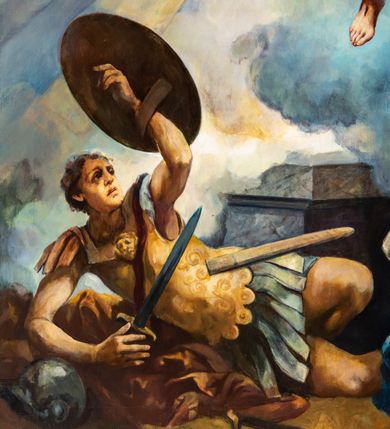 Zdjęcie nr 5: Obraz w kształcie zbliżonym do kwadratu zamkniętego półkolistym łukiem nadwieszonym, ujęty profilowaną, marmoryzowaną, złoconą i srebrzoną ramą z motywem astragalu, przedstawia scenę Zmartwychwstania Jezusa. Pośrodku kompozycji ukazana jest sylwetka unoszącego się Chrystusa zwróconego na wprost, z głową skierowaną w trzech czwartych w prawo. Pociągłą twarz charakteryzują subtelne rysy i krótki zarost. Długie, falowane włosy opadają na plecy i prawe ramię. Nagą, smukłą sylwetkę przesłania w partii bioder czerwony rozwiany płaszcz przewieszony przez prawe ramię. Ręce są rozłożone na boki, lewa uniesiona w geście błogosławieństwa, w prawej Jezus trzyma białą chorągiew z czerwonym krzyżem. Chrystus ukazany jest na tle pokrytego obłokami nieba. Na wysokości jego głowy rozsuwają się, odsłaniając słońce, którego promienie tworzą rodzaj nimbu. Dolną partię kompozycji zajmują sylwetki trzech żołnierzy w zbrojach rzymskich legionistów. Znajdujący się po lewej stronie ukazany jest w pozycji półleżącej. Trzymaną w prawej ręce tarczą osłania się od blasku bijącego od Jezusa. W lewej dłoni ma miecz. W głębi widać fragment kamiennego sarkofagu, którego wieko w postaci dużej, prostopadłościennej płyty zakończonej półkoliście, znajduje się po prawej stronie kompozycji w układzie diagonalnym. Za nim są sylwetki pozostałych dwóch żołnierzy. Pierwszy, skierowany profilem w prawo, przyklękając odwraca się do tyłu. Na głowie ma hełm z pióropuszem, biodra przesłania mu fartuch. W rękach trzyma włócznię. Dalej stoi drugi zwrócony na wprost podnosi do góry zgięte w łokciach ręce, w prawej trzymając miecz. U stóp żołnierzy leżą porzucone płaszcze i elementy uzbrojenia.   
W lewym dolnym rogu obrazu sygnatura „MAL(OWAŁ) ZB(IGNIEW) JUSZCZAK (19)99” .