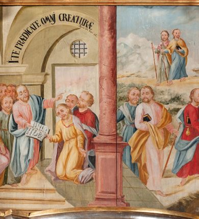 Zdjęcie nr 16: Na wschodniej ścianie prezbiterium odsłonięto rysunek węglem drzewnym na pobiale wapiennej z przedstawieniem Grupy Ukrzyżowania (180 x 180 cm), z przełomu XIV i XV wieku. Freski w prezbiterium datowane są na około 1420 rok. Północną ścianę prezbiterium zdobi u dołu Veraicon (wys. 50 cm), a u góry rozbudowane Ukrzyżowanie (290 x 260 cm) z Arma Christi i innymi scenami Męki (Modlitwa w Ogrojcu, Pocałunek Judasza, Umywanie rąk, Zaparcie się św. Piotra oraz Vir dolorum i Chusta św. Weroniki. Na ścianie północno-wschodniej, wysoko pod sklepieniem, widnieje Tron Łaski (220 x 170 cm). Na południowej ścianie prezbiterium zachowały się napisy łacińskie minuskułą o treści moralizatorskiej. Na północnej ścianie nawy odsłonięto przedstawienia figuralne w trzech strefach, pochodzące z czasu po 1501 roku. W górnej strefie widnieje (od lewej) Wjazd do Jerozolimy Szymon Cyrenejczyk pomaga nieść krzyż oraz być może Spotkanie Jezusa ze św. Weroniką. W strefie środkowej rozpoznano przedstawienia przykazań Dekalogu opatrzone łacińskimi napisami. Przedstawienia w najniższej strefie zachowały się szczątkowo, ale odczytuje się je jako przedstawienia Siedmiu grzechów głównych. Na ścianie tęczowej zachowały się fragmenty malowideł uważanych za przedstawienie Golgoty. Ponadto odsłonięto również na ścianach prezbiterium zacheuszki datowane na przełom XIV i XV wieku oraz w nawie jeden zacheuszek z 1501 roku, upamiętniający rekoncyliację kościoła.