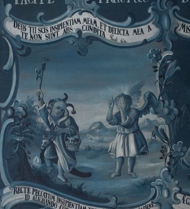 Zdjęcie nr 5: Dwa obrazy w formie leżącego prostokąta, każdy podzielony jest wewnątrz na trzy prostokątne pola z emblematami, ujęte esownicami i rocaille&#039;m. Malowane są monochromatycznie, o biało-niebieskiej kolorystyce. 
Pierwszy obraz z napisem w górnej linii „FACITE FRUCTUS DIGNOS POENAE TENTIAE. MATH: 3.”. Każda ze scen ujęta jest na górze i na dole kartuszami z napisami. Pierwsza od lewej jest na tle pejzażu i przedstawia ukazanego frontalnie, tańczącego błazna. Na drugim planie znajduje się uskrzydlona postać, w tunice, z głową w glorii, która lewą ręką zakrywa twarz, prawą z palcem wskazującym kieruje do góry. W górnym kartuszu napis „DEUS TU SCIS INSIPIENTIAM MEAM, ET DELICTA MEA A / TE NON SUNT ABS CONDITA Psal: 68.”, w dolnym „RECTE PECCATUM INSIPIENTIAM VOCAVIT, NEMO ENIM SAPIENS, / ID ALIQUANDO COMMITTIT. Orig in Psal: 37.”. Środkowa scena ukazana jest we wnętrzu, w którym po prawej stronie znajduje się łoże z baldachimem, z leżącą w nim chorą i płaczącą kobietą. W lewej części sceny, przy łóżku siedzi zwrócona profilem uskrzydlona postać w tunice, która prawą ręką trzyma za dłoń chorą, lewą kładzie na jej głowie. W górnym kartuszu napis „MISERERE MEI DOMINE, QUONIAM INFIRMUS SUM: Psal: 6.”, w dolnym „AEGROTAT HUMANUM GENUS, NON MORBIS CORPORIS, / SED PECCATIS. S. Aug: serm: 59.”. Trzecia scena ukazana jest na tle fantastycznego pejzażu. Na pierwszym planie leży ukazany z profilu kościotrup, który złapał w sieć, próbującą się wyrwać leżącą postać, przed którą znajdują się naczynia, owoce i lutnia. Na drugim planie na tle ognia trzy diabły ścigają uciekającą postać z pochodnią. Przed nią inna postać dmie w trąbę, druga, uskrzydlona nadlatuje z łukiem zrzucając uciekającej linę. W górnym kartuszu napis „DOLORES INFERNI CIRCUMDEDERUNT ME, PRAEOCCUPA=/VERUNT ME LAQUEI MORTIS. Psal. 17.”, w dolnym „OMNIA RETIBUS PLENA SUNT; DIABOLUS LAQVEO CUNCTA / COMPLEVIT. Origines Hom: 2. in cant:”. 
Drugi obraz z napisem w górnej linii „DILIGAMUS DEUM QUINI AM IPSE PRIOR DILEXIT NOS. 1. Ioan: 4.”. Każda ze scen ukazana jest na tle pejzażu i zwieńczona na górze kartuszem z napisem. W pierwszej od lewej ukazane są trzy postacie kobiece, z których środkowa omdlała. Pierwsza kobieta podtrzymuje jej głowę i przykłada do niej kwiaty, a trzecia kobieta klęczy i wyciąga ku niej ręce. Przed omdlałą znajduje się kosz z owocami. W wieńczącym kartuszu napis „FULCITE ME FLORIB[US], STIPATE ME MALIS, QUIA AMORE LANGVEO. Cant: 2.”. Środkowa przedstawia kościotrupa, w którego żebrach klatki piersiowej uwięziona jest modląca się postać. W wieńczącym kartuszu napis „INFELIX EGO HOMO! QUIS ME LIBERABIT DE CORPORE MORTIS HUJUS? Ad Rom: 7.”. Trzecia scena po prawej przedstawia od tyłu kobietę jadącą na jeleniu, która lewą ręką trzyma jego poroże. Kierują się w stronę znajdującego się w grocie skalnej źródła, które tryska z uskrzydlonej postaci. W wieńczącym kartuszu napis „QUEMADMODUM DESIDERAT CEVUS AD FONTES AQUARUM, ITA / DESIDETAT ANIMA MEA AD TE DEUS. Psalmo 41.”. 
