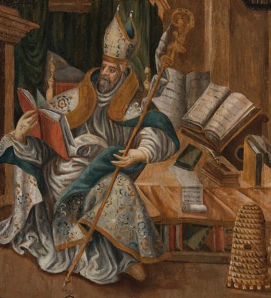 Zdjęcie nr 1: Obraz uzyskał kształt stojącego prostokąta, ujętego prostą, malowaną na jasnobrązowo ramę. Przedstawienie św. Ambrożego w pracowni zostało wkomponowane w pole w kształcie stojącego prostokąta ujętego u dołu i u góry przeciwstawną parą odcinkowych łuków nadwieszonych. Wokół pola obrazowego widoczne jest w odcieniach ciemnego drewna mazerowanie. Centrum kompozycji stanowi sylwetka siedzącego świętego w pracowni przy nakrytym żółtą tkaniną stole o wolutowych, rzeźbionych nogach. Ambroży zwrócony jest w trzech czwartych w prawo z nogami nieznacznie odchylonymi w lewo. Jego pociągłą twarz okala siwiejący krótki zarost. W prawej ręce trzyma otwartą księgę w czerwonej oprawie, zaś lewą podtrzymuje złoty pastorał o zdobnej krzywaśni, z której końca zwisa paniselus. Ubrany jest we wzorzystą jasną kapę podbitą niebieską podszewką. Okrywa ona białą albę. Na jego rękach widoczne są rękawiczki pontyfikalne, a na głowie mitra biskupia z tej samej tkaniny co kapa. Na blacie pomiędzy innymi leży na pulpicie otwarta księga. Widoczny jest także kałamarz oraz zwisający z krawędzi blatu zwój pergaminu przyciśnięty księgą. Przed stołem z lewej strony stoi pleciony słomiany ul. W głębi pracowni-komnaty widoczne jest łoże z jasnym namiotowym baldachimem i zielonymi zasłonami. Z prawej strony widać fragment architektonicznego obramienia kominka, a z lewej półokrągłe okno wypełnione gomółkami.