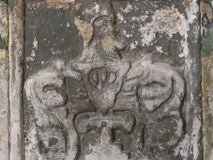 Zdjęcie nr 1: Epitafium w formie prostokąta stojącego, obramione na brzegach płaską listwą zostało podzielone na dwa pola zbliżone do kwadratu, ułożone jedno nad drugim. W górnym polu przedstawiono na tarczy otoczonej labrami z hełmem i klejnotem płaskorzeźbiony herb Kornicz. W polu dolnym umieszono łacińską inskrypcje: MAGNA  D[DOMINUS]  ANDREAS / CORNITIUS  POREMB / SKI  IN  MAGNA  PO / REMBA  OSIEK  ET  GRO / DZIEC  IUDEX  ZATOR[IENSIS] / OSWIEC[IMIENSIS]  OBIIT  ANNO / DNI  1640  DIE  25  IANUA.
