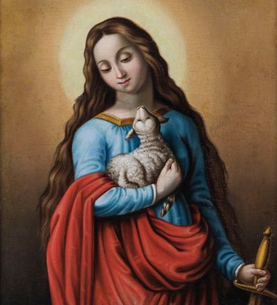 Zdjęcie nr 1: Feretron w typie obrazowym osadzony na prostopadłościennej, profilowanej uskokowo podstawie z parą otworów na drążki. Pola obrazowe mają kształt stojącego prostokąta zamkniętego łukiem wklęsło-wypukłym.
Na awersie znajduje się półpostaciowe przedstawienie św. Agnieszki, zwróconej w trzech czwartych w lewo, z głową lekko przechyloną na prawe ramię. Święta ukazana jest jako młoda dziewczyna o owalnej, pełnej twarzy z subtelnymi, młodzieńczymi rysami. Długie, brązowe, falowane włosy opadają swobodnie na plecy św. Agnieszki ubranej w błękitną suknię z długimi wąskimi rękawami i złotym obszyciem dekoltu. Partię bioder osłania przerzucony przez prawą rękę czerwony płaszcz. Święta spogląda na trzymanego baranka, w lewej ręce ma miecz. Jej głowę okala świetlisty nimb. Tło przedstawienia jest utrzymane w odcieniach brązu. 
Rewers feretronu stanowi całopostaciowy wizerunek św. Floriana. Święty stoi w delikatnym kontrapoście zwrócony na wprost. Lekko uniesiona głowa skierowana jest w trzech czwartych w lewo. Owalną twarz o delikatnych rysach młodego mężczyzny charakteryzuje krótki, jasnobrązowy zarost. Święty ma na sobie zbroję rzymskiego legionisty i spięty na lewym ramieniu czerwony płaszcz, a na głowie hełm z pióropuszem. W prawej ręce trzyma jasnobrązową chorągiew na długim drzewcu, w lewej drewniany cebrzyk, z którego wylewa się woda. W dali, po prawej stronie kompozycji, za niewielką rzeką widoczny płonący murowany budynek, po lewej kępy zarośli.         
Obrazy ujęte są profilowaną ramą zwieńczoną motywem korony oraz akantowych spływów, krawędzie zaś ujmują zwisy z liści laurowych. Struktura utrzymana jest w jasnym odcieniu szaro-zielonym, ornamentyka jest złocona.     
