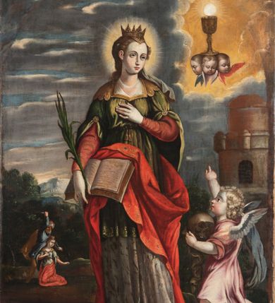 Zdjęcie nr 1: Obraz uzyskał kształt stojącego prostokąta. W centrum kompozycji na pierwszym planie przedstawiono św. Barbarę na tle górskiego krajobrazu z zachmurzonym niebem. Święta została przedstawiona w całej postaci, w lekkim kontrapoście, z głową zwróconą w lewo. Ma owalną twarz, wysokie czoło, duże oczy, prosty nos, małe usta. W prawej, opuszczonej przed siebie ręce trzyma otwartą księgę i palmę, lewą ma przyciśniętą do piersi. Ubrana jest w czerwoną tunikę i białą, zdobioną złotym ornamentem spódnicę. Na nich ma założoną zielonkawą, przewiązaną pod biustem suknię, obszytą u spodu złocistym pasem ornamentalnym. Rękawy sukni są spięte złotymi spinkami. Wykrojony dekolt sukni lamowany jest złotą taśmą, z ozdobnymi aplikacjami spływającymi na ramiona. Na szyi widać sznur pereł. W partii bioder widoczny jest czerwony płaszcz swobodnie opadający na ziemię po obu stronach postaci, przytrzymany przyłożoną do ciała księgą. Jego boki zdobi złocista borta. Spod spódnicy widać czubki białych butów. Na głowie otoczonej promienistym nimbem święta ma pięciosterczynową złotą koronę zdobioną imitacją kamieni szlachetnych i pereł. We włosach ma wpleciony szary welon łagodnie opadający na jej lewe ramię. Z prawej strony św. Barbary stoi jasnowłosy aniołek, który, spoglądając na nią, prawą ręką wskazuje na unoszący się w prawym górnym rogu obrazu kielich z hostią. Uskrzydlony aniołek jest ubrany w różową tunikę z podwiniętymi rękawami sięgającą kolan. W lewej ręce trzyma ludzką czaszkę nieznacznie zawiniętą w ciemnoniebieską tkaninę podbitą brązem, przerzuconą przez prawe ramię. Jego twarz z rumianymi policzkami jest okrągła, okalają ją jasne loki. Na wysokości spojrzenia św. Barbary został wyobrażony jaśniejący w glorii złoty kielich z hostią. Wspiera się on na trzech uskrzydlonych główkach anielskich. Pary anielskich skrzydeł są niebieskie, białe i czerwone. Na drugim planie z lewej strony świętej widoczna jest jej scena męczeństw, a z prawej cylindryczna wieża. W scenie męczeństwa święta klęczy w kontrapoście przed ojcem, z głową skierowaną w lewo. Ubrana jest w przewiązaną w talii zielonkawą suknię ze spiętymi rękawami. Poniżej jej bioder opada czerwony płaszcz. Na głowie ma złotą koronę, spod której spływają włosy i welon trzymany przez ojca w lewej ręce. Ojciec Barbary został przedstawiony jako starszy, brodaty mężczyzna o pociągłej twarzy stojący na rozsuniętych nogach. Ubrany jest w sięgającą kolan niebieskawą, rozwianą tunikę oraz cynobrowy płaszcz i tego samego koloru nogawice. Na głowie ma czerwoną czapkę obszytą futrem. W uniesionej prawej ręce ma krótką szablę, a lewą trzyma córkę za pasmo włosów i welon. Wyobrażona przy prawej krawędzi obrazu cylindryczna wieża jest trzykondygnacyjną budowlą, ze środkowym piętrem wydzielonym gzymsem, zakończonym nadwieszonym krenelażem z owalnymi bartyzelami. Na tym poziomie znajduje się półokrągłe okno. Nieco mniejsze, trzecie piętro wieży przykrywa ścięty dach.  