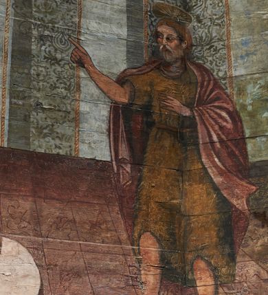 Zdjęcie nr 15: Polichromia ścienna prezbiterium pokrywa wszystkie ściany oraz strop tej części świątyni. 

Polichromia ścienna stropu
Strop zdobiony jest malowanymi kasetonami, w których umieszczone są rozety na różnokolorowych tłach. W centrum ukazane są dwie prostokątne kompozycje, ujęte w ornamentalne ramy. Od wschodu znajduje się Zwiastowanie Zachariaszowi, powyżej inskrypcja: „NE TIMEAS ZACHARIA VXOR TVA PARIET TIBI / FILIVM ET VOCABIS NOMEN EIVS IOANNEM LUCAE 1”. W drugiej kompozycji przedstawiono Nawiedzenie z Najświętszej Marii Panny ze św. Zachariaszem i św. Józefem, powyżej inskrypcja: „EXVLTAVIT IN GAVDIO INFANS IN VTERO MEO LUCAE 1”. 

Polichromia ścienna ścian prezbiterium
Dekoracje ścian o formie pasowej. W dolnej kondygnacji malowane iluzjonistycznie portrety świętych węgierskich w ornamentalnych ramach. Postacie ukazane do wysokości kolan, zwrócone trzy czwarte z odpowiednimi im atrybutami w dłoniach. Portrety opatrzone u góry łacińskimi opisami. Na ścianie północnej galerię otwiera wizerunek króla Stefana z napisem: „S(ANCTVS) STEPHANVS REX VNGARIAE, REGNVM SVVM DEIPARAE / DONAVIT OBIIT. 1038. 20 AVG(VSTVS) SEP. ALBERE 9.”. Następnie ukazani są kolejno: św. Emeryk „S(ANCTVS) EMERIGVS DVX VNGARIAE VT VIRGO MANERET, / A. CAELO PERSVASVS OBIIT. 1032. 5 nou. Sen. Albdvewas”, św. Władysław: „S(ANCTVS) LADISLAVS REX UNGARIAE ROSARIO ENSI OBVO/LUTO PVGNARE SOLITVS OBIIT 1097. 27.  iun. Sep. varad.”. Po drugiej stronie prezbiterium umieszczone są cztery obrazy świętych o tych samych wymiarach, również opatrzone napisami. Od lewej strony kolejno: św. Salomon „S(ANCTVS) SALOMON REX VNGARIAE DEIN EREMITA VITAE / AVSTERITATE FLORVIT OBIIT 1077. 28. Sept. Sep. Pold. in Idria”, św. Kazimierz: „S(ANCTVS) CASIMIRVS ELECTVS REX VNGARIAE AMORE / SARVANDAE VIRGINITATIS OBIIT 1484 4. MARTII.”, św. Dawid: „S(ANTCVS) DAVID REX SCOTIAE, FILIVS S(ANCTA) MARGA/RITAE VNGARA MATRE NATAE OBIIT 1153”, św. Ludwik: „S(SANCTVS) LVDOVICVS TOLOSANVS EP. E MARIA / REGIS VNG. FILIA NATVS OBIIT 1297 19 Aug(ustvs)”. Cykl ten kończy przy ścianie tęczowej przedstawienie św. Gintera „S(ANCVS) GVNTHERVS EREM. S(ANCTVS) STEPHANI REGIS / VNGARIAE COGNATVS OBIIT 1045 9. oct.”. Dodatkowo w obrazy wpisane są zacheuszki w formie równoramiennych krzyży ujętych w medaliony utworzone z wieńca. W zamknięciu prezbiterium przedstawienia diabłów, a od zachodu pod amboną czyściec.

Kondygnacja druga o podziałach architektonicznych u dołu wydzielona cokołem, dekorowanym złotymi girlandami na czarnym tle. Prostokątne pola wydzielone za pomocą malowanych iluzjonistycznie kolumn korynckich dźwigających architraw zdobiony stylizowanym kimationem jońskim. Powyżej fryz wypełniony wicią akantową, pomiędzy którą wplecione są kartusze z przedstawieniami świętych. W polach, pomiędzy kolumnami wielofigurowe kompozycje ze scenami z życia św. Jana Chrzciciela: Głos wołającego na pustyni „TV QVIS ES VOX CLAMANTIS IN DESERTO IOANN(IS) 1.”, Oto Baranek Boży „ECCE AGNVS DEI ECCE QVI TOLLIT PECCATVM MVNDI IOANN. IMÕ.”, Chrzest Jezusa w Jordanie „IESVS BAPTISTAVS EST A IONNE IN IORDANE MARCI. 1.”, Św. Jan Chrzciciel napomina Heroda „DICEBAT IOANNES HERODI NON LICET TIBI HABERE VXOREM FRATRIS TVI. MARCI 6,19.”, Św. Maria Magdalena pokutująca na pustyni, Św. Jan Chrzciciel na pustyni, Św. Jan Chrzciciel wtrącony do więzienia „HERODES TENVIT IONNEM ET VINXIT EVM IN CARCERE MAR 67o”, Kat podaje głowę św. Jana Chrzciciela Salome „DECOLLAVIT EVM IN CARCERE ET DEDIT CAPVT PVELLAE MAR.6.(?)”, Uczta Heroda „HERODES NATALIS SVI COENAM FECIT PRINCIPIBVS MAR. 6 10.”, Salome podaje głowę św. Jana Chrzciciela matce „CAPVT EIVS PVELLA DEDIT MATRI SVE M. 61”. 

W ostatniej, trzeciej strefie, umieszczonej w partii fryzu znajdują się medaliony. Na ścianie tęczowej, następnie na ścianie północnej i południowej ukazani są kolejno: św. Maciej „SA[N]CTVS / MATTHIAS”, Chrystus „IESVS / CHRISTVS”, św. Piotr „SANCTVS / PETRVS”, św. Szymon „SANCTVS / SIMON”, św. Andrzej „SANCTVS / ANDREAS”, św. Jakub Większy „S(ANCTVS) IACOBI / MAIORI”, św. Jan „(?)”, św. Filip „(?)”, św. Bartłomiej „SANCTVS / BARTHOLO/MAVS”, św. Tomasz „SANCTVS / THOMAS”, św. Mateusz „SANCTVS / MATTHAEVS”, św. Jakub Mniejszy „S(ANCTVS) IACOBVS / MINOR” i św. Juda Tadeusz „S(ANCVS) IVDA / THADEVS” na ścianie tęczowej od południa. Na belce tęczowej, od strony prezbiterium w wieńcu laurowym napis: „PICTVM / A[NNO] D[OMINI] 1711”.