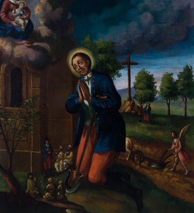 Zdjęcie nr 4: Feretron procesyjny tworzą dwa malowane na płótnie olejne obrazy ujęte w srebrzone ramy, których krawędzie wyznaczają profilowane i złocone listwy, ustawione na prostopadłościennym postumencie. Po bokach ram znajdują się ażurowe, srebrzone uszaki powstałe ze stylizowanych wici akantowych. Zwieńczenie feretronu utworzono z owalnego kartusza otoczonego ażurową, srebrzoną stylizowaną wicią akantową. Na awersie feretronu umieszczono przedstawienie Najświętszego Serca Pana Jezusa, a na rewersie św. Izydora. Postument został zaopatrzony w parę otworów do włożenia drążków umożliwiających noszenie feretronu. Podstawę i zwieńczenie postumentu dekoruje profilowana listwa, natomiast boki jasna brązowo-ochrowa marmoryzacja. Na awersie feretronu wyobrażono w trzech czwartych stojącego Chrystusa ukazującego swoje serce. Zbawiciel ma lekko pochyloną głowę w prawo, obiema zaś przebitymi dłońmi rozsuwa tunikę na piersi, odsłaniając przebite serce. Serce otaczają  złociste promienie. Z rany oraz u góry serca widać wydobywające się płomienie. Twarz Chrystusa jest pociągła. Otaczają ją długie brązowe włosy opadające puklami na ramiona oraz brązowa broda na dole nieznacznie rozdwojona. Twarz Zbawiciela charakteryzuje się wysokim czołem, długim, wąskim nosem i wydatnymi ustami. Chrystus szeroko otwartymi niebieskimi oczami wpatruje się w widza. Jego głowę otaczają złociste promienie. Ubrany jest w luźną, czerwoną tunikę przewiązaną w pasie jasnoochrową szarfą i narzucony na ramiona niebieski płaszcz, którego prawa poła przerzucona jest przez prawe przedramię. Zbawiciel został ukazany na jasnoochrowym tle. Po obu stronach jego głowy na jasnych obłokach widać dwie główki uskrzydlonych aniołków. Mają okrągłe głowy o pucołowatych policzkach z wydatnymi noskami i ustami. Unoszą się na niebieskich skrzydełkach. Na rewersie feretronu umieszczono przedstawienie św. Izydora. Święty został ukazany podczas modlitwy na pierwszym planie, klęcząc przed fragmentem bryły kościoła z półokrągłym oknem o mocno wyartykułowanym glifie. Górną część świątyni okrywają obłoki, z których wyłania się Madonna z Dzieciątkiem. Izydor ukazany został w całej postaci zwrócony w trzech czwartych w prawo z modlitewnie złożonymi rękami na wysokości piersi. O lewe przedramię ma oparty drewniany rydel u dołu okuty metalem. Jego głowa otoczona świetlistym nimbem jest lekko pochylona w prawo. Ma owalną twarz o wyrazistych rysach z dużym nosem i mięsistymi wargami oraz smutnie patrzącymi oczami. Otaczają ją krótkie brązowe włosy odsłaniające lewe ucho oraz krótki zarost. Ubrany jest w białą koszulę z aksamitką pod szyją, zapiętą zieloną kamizelkę oraz rozpięty niebieski surdut z rzędem złotych guzików i czerwone spodnie. Na nogach ma brązowe buty z wysokimi cholewami. Przy jego kolanach pod niewielkim drzewkiem leży brązowy kapelusz z szerokim rondem. W lewym rogu obrazu wyobrażono siedzącą na obłokach Madonnę, ukazaną w trzech czwartych w prawo. Przed sobą obiema rękami trzyma na kolanach Dzieciątko. Maria ma owalną twarz o jasnej karnacji z wydatnym nosem i ustami. Jej  głowę okoloną świetlistym nimbem otaczają długie brązowe włosy opadające na ramiona. Wokół wydekoltowanej szyi widać białą chustę skrzyżowaną na piersi. Madonna ubrana jest w czerwoną suknię przewiązaną w talii i niebieski płaszcz narzucony na ramiona, którego poły okrywają jej kolana. Mały Jezus przedstawiony jest w trzech czwartych w prawo. W lewej ręce trzyma błękitny glob, a prawą unosi w geście błogosławieństwa. Ma owalną twarz o jasnej karnacji z wydatnym nosem i ustami oraz wysokim czołem. Głowę okalają krótkie włosy i otacza świetlisty nimb. Zbawiciel ubrany jest w jasną tunikę odsłaniającą fragment stóp. Na drugim planie za modlącym się Izydorem wyobrażono dwa epizody z jego legendy. Z lewej strony pod ścianą kościoła widać Izydora nauczającego pięcioosobową grupę siedzących przed nim na ziemi ludzi. Święty obiema rękami trzyma książkę. Ubrany jest w kapelusz, białą koszulę, niebieski surdut, czerwone spodnie i buty z wysokimi cholewami. Dwóch ze słuchaczy siedzących z prawej strony ubranych jest w jasne szaty i zawoje na głowach. Natomiast trójka pozostałych to mężczyzna w kapeluszu z kosturem w lewej ręce odziany w łachmany, a także dwie postacie ukazane od tyłu ubrane w szaty z kapturami na głowach. Z tyłu z prawej strony Izydora widać anioła orzącego ziemię pługiem ciągnionym przez woła. Anioł z rozpostartymi skrzydłami w nieznacznym rozkroku ujęty został w trzech czwartych w lewo. Ubrany jest w tunikę sięgającą kolan z rozcięciem u dołu z przodu oraz sandały wiązane pod kolanami. Za nim w oddali widać klęczącego Izydora przed drewnianym krzyżem zatkniętym na skalnym wzgórku przy którym rosną trzy drzewa ułożone w szeregu. Tłem dla całego przedstawienia jest ciemne burzowe niebo rozjaśnione przy linii horyzontu. W lewym, dolnym rogu obrazu widać jasny napis „S(ANCTUS) ISIDORUS / AGRICOLA, HIS”.

