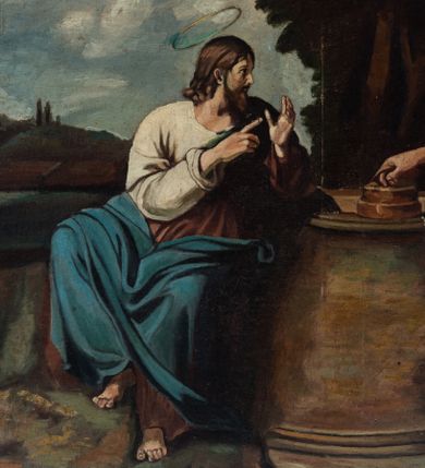 Zdjęcie nr 1: Obraz w kształcie leżącego prostokąta, ujęty prostą, ciemnobrązową ramą zawiera przedstawienie rozmowy Jezusa z Samarytanką przy studni. Główne postaci ukazane są pośrodku kompozycji. Po lewej stronie studni siedzi, zwrócony na wprost Jezus. Skierowaną profilem w prawo głowę charakteryzują długie, wspierające się na barkach, brązowe włosy i długi zarost oraz delikatne rysy pociągłej twarzy. Jezus ubrany jest w białą suknię z długimi rękawami oraz przerzucony przez lewe ramię, osłaniający biodra i nogi niebieski płaszcz z czerwoną podszewką. Łokieć lewej ręki wspiera na cembrowinie studni, prawą unosi na wysokości klatki piersiowej. Gest dłoni sugeruje moment rozmowy ze stojącą po drugiej stronie studni, w lekkim wykroku młodą kobietą zwróconą profilem w lewo, o nieco pochylonej sylwetce. Pociągłą twarz charakteryzują delikatne rysy o klasycznym profilu, z długim, prostym nosem. Widoczne spod kremowej chusty rudawe włosy są upięte z tyłu głowy. Kobieta ubrana jest w długą, kremową suknię z długimi, drapowanymi rękawami oraz wydatnym dekoltem, pod biustem spiętą szeroką, czerwoną szarfą. Dodatkowo przez prawe ramię przerzucony jest osłaniający biodra i nogi jasnobrązowy płaszcz. Lewą, opuszczoną wzdłuż ciała ręką podtrzymuje połę płaszcza, prawą trzyma uchwyt stojącego na studni naczynia. Postaci ukazane są na tle rozłożystego drzewa. W głębi rozciąga się pagórkowy krajobraz z krętą rzeką i pojedynczymi drzewami. Po lewej stronie znajduje się zabudowa niewielkiego miasta. W przestrzeni pejzażu widoczne są pojedyncze sylwetki postaci. 
Kolorystyka obrazu jest nasycona, plama barwna miękko, malarsko opracowana.    
