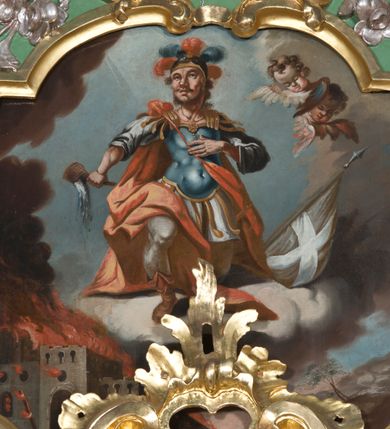 Zdjęcie nr 35: Nastawa ołtarzowa architektoniczna, jednoosiowa, jednokondygnacyjna ze zwieńczeniem oraz bramkami. Mensa sarkofagowa, dekorowana na froncie rokokowym kartuszem zawierającym datę odnowienia kościoła – 1869. Na niej tabernakulum w formie drewnianej skrzynki, o wklęsło-wypukłej ściance frontowej, flankowanej przez ukośnie dostawioną parę pilastrów na cokołach o trzonach w formie spływów wolutowych, dźwigających imposty oraz gzyms wyłamujący się w centrum w formę wspornika stanowiącego tron wystawienia. Całość ujęta ornamentalnymi spływami ustawionymi na cokole z prześwitami wypełnionymi kratką z krzyżykami. Drzwiczki w formie stojącego prostokąta zamkniętego łukiem półkolistym nadwieszonym, dekorowanym rocaille&#039;em; w polu na fakturowanym tle płaskorzeźbione przedstawienie kielicha z hostią w glorii. 
Nastawa ołtarzowa ustawiona na dwustrefowym cokole, zryzalitowanym przy brzegach; ujęta wiązką pilastrów i stojącą przed nimi parą kolumn o kapitelach kompozytowych, dźwigających fragmenty pełnego belkowania, o delikatnie wklęsło-wypukłej linii gzymsu. Zwieńczenie w formie wklęsło-wypukłej, ujęte spływającymi na belkowanie dużymi wolutami, zamknięte stylizowanym gzymsem w formie łuku odcinkowego nadwieszonego z uskokiem. W polu środkowym pierwszej kondygnacji nisza z figurą Matki Boskiej Różańcowej wymiennie z figurą św. Sebastiana i obrazem z przedstawieniem męczeństwa św. Sebastiana, ujęta profilowaną ramą w formie stojącego prostokąta zamkniętego łukiem półkolistym nadwieszonym z uskokiem, dekorowana fragmentami rocaille&#039;ów oraz zwieńczona ażurową konstrukcją utworzoną z rocaille&#039;ów. Przed pilastrami rocaille’owe wsporniki z figurami św. Piotra i św. Pawła. W polu zwieńczenia obraz z przedstawieniem św. Floriana ujęty ramą w formie zbliżonej do koła z wpisanym kwadratem, dekorowaną fragmentami rocaille&#039;ów i flankowaną zwisami utworzonymi z ulistnionych gałązek. Brzeg zwieńczenia i woluty zdobione rocaille’ową falbaną, na wolutach para siedzących puttów trzymających róże. Bramki ujęte od zewnątrz parą opilastrowanych filarów o trzonach dekorowanych rocaille&#039;em, na których stoją figury św. Jana Ewangelisty po lewej i św. Jana Chrzciciela po prawej stronie. Przejścia w formie stojącego prostokąta zamkniętego łukiem odcinkowym nadwieszonym, z drzwiami o tym samym kształcie dekorowanymi płyciną z czterema uszakami, zakończoną trójkątnie z malowanymi na drewnie przedstawieniami Archanioła Michała po lewej i Archanioła Rafała po prawej stronie. Bramki zamknięte stylizowanym łukiem odcinkowym nadwieszonym dekorowanym rocaille&#039;em zwieńczonym wspornikiem na rzeźby św. Stanisława i św. Wojciecha. Powyżej bramek proste ścianki zamknięte profilowanym gzymsem, wypełniające całą szerokość prezbiterium. 
Struktura polichromowana w kolorze zielonym, z marmoryzowanymi detalami i ściankami osi zewnętrznych; ornamentyka, profile i kolumny złocone i srebrzone.
