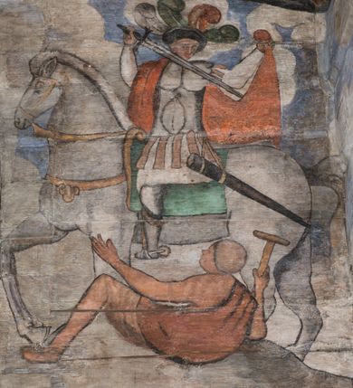 Zdjęcie nr 50: Polichromia ścienna obiegająca całe wnętrze świątyni wraz ze stropem, na ścianach kompozycje dwustrefowe. Strefy odgraniczone malowanym, profilowanym szarym cokołem z konsolami oraz umieszczonymi między nimi napisami. Na osi konsol, w drugiej strefie kolumny oddzielające poszczególne sceny. Kolumny ustawione na złoconych bazach, trzony malowane na czerwono, kapitele stylizowane na korynckie. Podpory podtrzymują malowany szary fryz zdobiony maskami, uskrzydlonymi główkami anielskimi oraz liśćmi wawrzynu.

Ściana północna nawy
W dolnej strefie znajduje się przedstawienie, tzw. Sąd Krwi, odbywający się w pałacu Kajfasza. Pośrodku sceny stoi Kajfasz na podwyższeniu ubrany w strój kapłana żydowskiego, na tle czarnej kotary. U góry napis cześciowo nieczytelny: „SAIPHAS / PONTIFEX / (?) OMNES QVID VELATIS PRAESTAT MNV(?) MORI QVAM / (?) VNIVE SV(?) POPULV (?) DE (?)RE”. Po prawej stronie kompozycji siedzi na kamiennym podeście Chrystus zwrócony trzy czwarte w prawo. Ubrany jest w czerwoną suknię, na głowie ma założoną koronę cierniową, a wokół niej kolisty nimb. Po obu stronach Kajfasza znajdują się liczni członkowie Sanhedrynu, którzy trzymają w dłoniach zwoje z ich imionami oraz orzeczeniami winy, część z nich jest nieczytelna: „INCOGNITA CAV/SA MORTI OBU(?)/EN BVS”, „(?) / ROGAT / NOR(?)M (?) / HIC (?)OMC PE(?)A /VIT”, „PAD / (?)EDV(?) / (?)T / (?)N”, „(?)SMO(?) / (?)HIN (?)”, „RIPHA(?) / LEX IN (?)”, „QRAM / QVARE SINE/MVS VIRVM / (?) QVIA / IVSTVS EST / MORTE DAM(?)”, „EM / IVSTVS / MAXIME QVV / POPVLVM SV(?) / CONCIONIRVS / (?)IONEM / (?)ONC(?)”, „NECODE / (?)CEM ACC(?) / PVLV SEDVCD / MORTE DIGNUS(?) /EST”, „(?)TRIE / (?)NITIE”, „MES / SI(?)VSTVS / EST CONVER / (?)AMVR ADI/(?)VM SINE / (?)VST (?)”, „SAMEOH / SI NEC IV/STVS EST NEC / INIVSTVS Q (?)/TAMEN MO(?)/MVR: C(?) / NON CI (?) /MORTE / EL EXILI / O IPSV / DAMNA/MVS”. Ponadto zachowane pojedyncze litery w dolnej części sceny oraz fragmenty długiego napisu po prawej u góry: „(?) CRV(?) (…) NOS / ET SVP(?)R FILIOS”. W górnej strefie od lewej strony pierwsza kwatera nieczytelna. W drugiej znajduje się scena ukazująca Chrystusa Zmartwychwstałego odwiedzającego Matkę Boską. Poniżej w partii cokołu napis: „T(?) ITA EVIT SVBIIT TAMEN A SPERA MORIS / N(?)LA SED STRATA MORTE RESVRGIT”. W drugiej kwaterze Pokłon Trzech Króli, opatrzony napisem: „CURVATO REGES VENER NTVR POPLITE REGEM / REGYM. NEC MIRUMOIVS DOCET OFFICIVM”. W ostatniej scena ukazująca Boże Narodzenie z podpisem: „VIRGO (?)NTIVSI(?)E P(?)VOD DINERAT ANTE / JAM(?) NIS PALPAS UPERE NVI S. ANAS”.

Ściana łuku arkady tęczowej
Po stronie północnej – dolna strefa nieczytelna, w górnej przedstawienie św. Jerzego na koniu walczącego ze smokiem. Po stronie południowej arkady tęczowej w górnej strefie św. Marcin ucinający połę swojego płaszcza dla żebraka. 

Prezbiterium
Na ścianie północnej lewa strona strefy dolnej niezachowana, dalej drzwi do zakrystii flankowane parą kolumn o czarnych trzonach i korynckich kapitelach. W nadprożu scena ukazująca Chrystusa Zmartwychwstałego Triumfującego, który jedzie na zaprzężonym w trzy baranki powozie. Na tyle pojazdu leżą narzędzia Męki Pańskiej. W prawym górnym narożu sceny napis: „IESVS TRIVMPHANS”. Kolejna scena przedstawia dwie święte niewiasty oraz ucztę. Scena w najnowszej literaturze interpretowana jest jako usługiwanie św. Elżbiety ubogim i chorym. W górnej strefie od lewej strony zostały ukazane następujące przedstawienia i podpisy: Nawiedzenie Najświętszej Marii Panny opisane słowami: „VISITAT ELEGTA IN GENITRICEM VIRCO TONANTIS / MA(?) (?)OMINIS PVRI VERA PARENS OVE DEI”. Kolejna scena przedstawia Zwiastowanie Najświętszej Marii Pannie: „TER QVE QVATER Q3 BEATA, ES VIRGO TE FORE MATRE / ANGELVS A CAELO DETONAT ORE DEI”. Następna kwatera ukazuje Matkę Boską Niepokalanie Poczętą. Po jej bokach znajdują się dwa anioły unoszące białe banderole z napisami: „FIA(?)MINA PLVENS CAELLS EST SVME GRATIA REGIS / A TE QVA RERIT VIRGO SIGMA (?)” oraz „CVMBA NATAT SVPIRI MARE. SED NON FLVC T. FRGO / MVNDANI FLCTIS NON TIM(?)”. W narożach symbole Litanii Loretańskiej w medalionach opisane kolejno słowami: „PER HAEC PRAESERVOR”, „FLVCTVS NON VEREOR”, „EXSPINIS SINE SPINIS ORIOR” oraz „(?)AVDOR NOCTI / LVCI APERIOR”. Poniżej sceny słabo czytelny napis: „INSIDIABARIS MALEDICTE VENENIGER ANGVIS / HV(?) (?)ENERI FAVCIBVS I GNIVS ME / (?) MVLIEREM DIRE (?)RANE / (?)PSE KIECAEM”. Poniżej przedstawienia, w partii cokołu napis: „ECCE ENIM EX HOC BEATAM ME / DICENT OMNES GENERATIONES”. W kolejnej kwaterze św. Elżbieta Węgierska i inskrypcja na cokole: „ARE ODIVA ELIZABETH: NAM TVA CLARENT / RIO MORES NOMINA FACTA POLO”.  Dalej św. Stanisław Biskup: „DIVE STANISLAE HIC MVLT LOCVS AMBIT ET OBTAT / SIS PATER ELIZABETH PATRONA SI(?)”. W części środkowej apsydy dolna cześć niezachowana, w górnej przedstawienie Mojżesza oraz Aarona. Na ścianie południowej prezbiterium w strefie dolnej ukazani kolejno czterej ojcowie Kościoła, opisani: św. Augustyn „S(ANCTVS) AVGVSTINVS”, św. Hieronim „S(ANCTVS) HIER(ONIM)”, św. Grzegorz Wielki „S(ANCTVS) GREGORIVS” oraz św. Ambroży. W strefie górnej, od lewej: św. Jan Kanty. W partii cokołowej napis: „(?) HIC EST quo PATRIARHA ACADEMIA GAVDET / (?)qucm Felic aedicai Astricolam / (?)arior hospes ades Canti no us oris / hic habites oni Alumnus Armans”. W kolejnej kwaterze ukazani są św. Piotr oraz św. Andrzej: „CREDO IN DEVM PATREM OMNIPOTENTE CREATORE CA(?)ETERE ET IN IESVM CHRI/STVM FILIVM (?)VS VNICVM DOMINVM / NOSTRVM”. Następnie św. Bartłomiej i św. Filip: „DESCENDIT AD INFEROS, TERTIA DIE RESVB / REXIT AMORTVIS ASCENDIT, AD CAELOS SEDENT, A DEXTERAM DEI PATRIS OMNI: / POTENTIS”. W ostatniej kwaterze prezbiterium ukazani są św. Tomasz oraz drugi, nierozpoznany apostoł: „CREDO IN SPIRITVM / SANCTVM”.

Ściana północna nawy
Polichromia na ścianie północnej częściowo niezachowana. W dolnej strefie scena ukazująca Modlitwę w Ogrójcu oraz narzędzia Męki Pańskiej: „(?)S SALVATOR / M(?)”. W górnej strefie kolejni dwaj apostołowie: św. Szymon i św. Juda Tadeusz: „SANCTA(?) / MVNION (?)”. Kolejna kwatera nieczytelna.

Balustrada chóru muzycznego
Balustradę chóru muzycznego zdobią alegorie siedmiu grzechów głównych pod postacią kobiet i towarzyszących im atrybutów, pierwsza z lewej Pycha, następna Chciwość, kolejne nieczytelne. Pod chórem muzycznym uskrzydlona główka aniołka nad portalem wejściowym, a po prawej stronie napis: „SPECVLVM / (?) MAI(?) OMNIB(?) VI(?)SIM(?) (?) CADENTI V RESCAT / (?)”.

Strop
Kompozycja stropu podzielona na trzy strefy, dwie duże boczne oraz wąską, środkową. W pierwszej strefie bocznej umieszczona jest rozbudowana kompozycja przedstawiająca Wniebowzięcie Najświętszej Marii Panny. W dolnej strefie pusty grób oraz apostołowie. Matkę Boską otaczają grupy muzykujących aniołów, u góry stoi Chrystus. W strefie środkowej ukazana została Koronacja Matki Boskiej, a w drugiej strefie bocznej Sąd Ostateczny. Partia malowideł na stropie również dookoła opatrzona jest napisami, lecz nieczytelnymi. 
