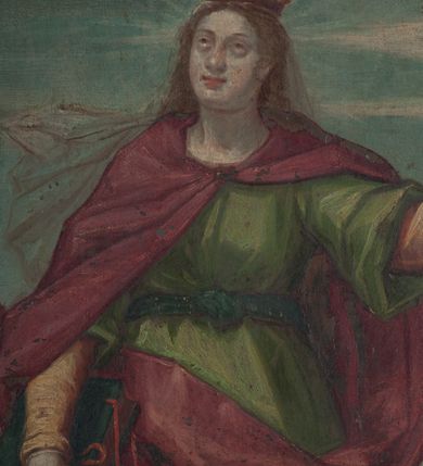 Zdjęcie nr 7: Ołtarzyk przenośny w formie tryptyku z ruchomymi skrzydłami, predellą i zwieńczeniem.
W polu głównym Ukrzyżowanie. W centrum kompozycji Jezus wiszący na krzyżu, przybity trzema gwoździami, z głową opadającą na prawe ramię, o widocznej muskulaturze, przewiązany w biodrach białym, cienkim perizonium. Pod krzyżem św. Maria Magdalena ukazana frontalnie klęczy, obejmując rękami krzyż, w lewej trzyma białą chustkę, którą dotyka stopy Jezusa. Maria unosi głowę, wzrok kieruje na ukrzyżowanego. Ma pociągłą twarz, duże oczy, długi nos i wąskie usta, włosy opadają jej na ramiona i plecy. Jest ubrana w jasnoróżową suknię, spod której widać zielone rękawy i żółty płaszcz, który zakrywa jej lewy bark i nogi. Po lewej stronie krzyża, pogrążona w żalu stoi Matka Boska. Została przedstawiona jako dojrzała kobieta, z opuszczoną głową i rękami złożonymi w modlitwie. Jest ubrana w różową suknię, białą podwikę i granatowy maforion lamowany złotem. Po prawej stronie krzyża stoi św. Jan, który patrzy na Jezusa, prawą rękę składa na piersi, lewą wskazuje ziemię. Ma małą, okrągłą twarz, okoloną krótkim zarostem, długie włosy opadają mu na ramiona i plecy. Jest ubrany w zieloną suknię i obszerny, czerwony płaszcz, który zakrywa mu prawe ramię i prawą nogę. Nad głowami świętych postaci nimby. Przed krzyżem, na ziemi stoi naczynie na wonne oleje, w tle widać zarys Jerozolimy. Większą część tła zakrywają skłębione, granatowe, rozświetlone miejscami obłoki. 
Skrzydła tryptyku są malowane dwustronnie, każde podzielona na dwa pola. Na awersie umieszczono sceny Pasji. Na lewym u góry Modlitwa w Ogrójcu, poniżej Biczowanie. Po prawej stronie Cierniem koronowanie powyżej Niesienia krzyża. Na rewersie po lewej stronie Zwiastowanie ponad św. Erazmem, a po prawej Nawiedzenie nad św. Zofią z córkami. 
Scena Modlitwy w Ogrójcu rozgrywa się w trzech planach. Z przodu, przy dolnej krawędzi widoczni śpiący uczniowie. Na drugim planie klęczący z rozłożonymi rękami Chrystus, przed którym pojawił się anioł trzymający krzyż oraz kielich. Tło stanowi skała i widok miasta z oddali. 
Biczowanie zostało zakomponowane jako scena wielopostaciowa, w której centralnie umieszczono zwróconą w prawo postać Jezusa przywiązanego do niskiego słupa, odzianego jedynie w perizonium, z koroną cierniową na głowie. Chrystus obraca głowę przez lewe ramię. Za nim dwóch mężczyzn, przed nim kolejny, wszyscy są biczownikami, u jednego widać z dłoniach uniesioną rózgę; czwarty okręca sznur wokół słupa. Za nimi grupa mężczyzn w szpiczastych czapkach z otokami, jeden z nich trzyma pochodnię. Z prawej strony, w tle widać ścianę budynku. 
W centrum Koronowania cierniem widoczna jest postać siedzącego Chrystusa o związanych rękach i skrzyżowanych stopach, osłoniętego jedynie czerwonym płaszczem spiętym pod szyją. Wokół niego trzech mężczyzn: dwóch patykami zakłada koronę cierniową, trzeci wkłada Chrystusowi w dłonie liść palmy. W tle postacie halabardników oraz ukazane perspektywicznie ściany budowli. 
Na pierwszym planie Niesienia krzyża widoczna z prawego profilu postać Jezusa uginającego się pod ciężarem niesionego krzyża, a wokół niego ciasno stłoczona grupa mężczyzn. Jeden z nich, Szymon Cyrenejczyk, próbuje pomóc Chrystusowi, pozostali to żołnierze, pilnujący Zbawiciela. Ten, który stoi z prawej strony kompozycji, trzyma w lewej ręce sznur krępujący ręce Chrystusa, a w prawej unosi kij. W tle widać postaci: z prawej między żołnierzami głowy Marii i Marii Magdaleny, z lewej dwóch mężczyzn, dalej widok miasta i rozświetlone niebo. 
Scena Zwiastowania ma typową ikonografię i układ. Po prawej stronie kompozycji za pulpitem klęczy Maria, składając lewą rękę na piersi, prawą zwraca w stronę anioła, który unosi się na obłokach po lewej stronie. Anioł w prawej ręce trzyma kwiat lilii, ponad nim, na tle rozświetlonego nieba unosi się gołębicą Ducha  Świętego. 
Nawiedzenie ma kompozycję wieloplanową. Z przodu Maria wita się ze św. Elżbietą. Kobiety ściskają sobie ręce i obejmując, patrzą na siebie. Za nimi św. Józef i św. Joachim witają się na progu domu. W tle architektura i fragment drzewa na tle niebiesko-białego nieba. 
Święty Erazm został przedstawiony w bogato dekorowanym stroju biskupim: w ciemnej sutannie, białej komży, wzorzystej kapie i rękawiczkach; na głowie infuła. Stoi z księgą w prawej ręce i pastorałem w lewej. Po prawej stronie, na dole kompozycji widoczne krwawiące wnętrzności świętego. Na tło przedstawienia składa się szeroki krajobraz z wijącą się rzeką i wzgórzami na horyzoncie oraz zachmurzone niebo. 
Święta Zofia została ukazana z trzeba córkami. Stoi centralnie, z prawą nogą wysuniętą do przodu, spogląda w niebo, prawą ręką przytrzymuje księgę, w wyciągniętej lewej ma krzyż, na głowie ma koronę. Po jej prawej stronie córka ubrana w białą suknię i pomarańczowy płaszcz, po lewej dwie kolejne. Stojąca z nich bliżej ma zieloną suknię i jasny płaszcza, ustawiona dalej ma czerwoną suknię i zielony płaszcz, prawą ręką przytrzymuje oparty ostrzem o ziemię miecz. Za nimi zachmurzone niebo. 
Sceny zostały ujęte profilowanymi ramami. Nastawę ustawiono na predelli w kształcie leżącego prostokąta z wklęsłymi ściankami bocznymi zakończonymi wolutami i zamknięto zwieńczeniem w formie przerwanego przyczółka dekorowanego ząbkowaniem. Struktura polichromowana na niebiesko, płyciny na zielono, profile i ornament na złoto.  