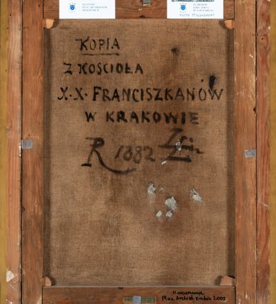 Zdjęcie nr 4: Biskup ukazany w pozycji siedzącej, w trzech czwartych, zwrócony w lewo. Jest ubrany w białą albę i  szaro-brązowy mucet z kapturem. W prawym, górnym rogu kartusz z godłem herbu Jastrzębiec, tiarą, infułą, mieczem i pastorałem oraz kapelusz. Po obu stronach tarczy litery P(ETRUS) M(YSZKOWSKI) E(PISCOPUS) C(RACOVIENSIS) oraz daty 577-1591”. Na odwrociu napis: „KOPIA / Z KOŚCIOŁA / X.X. FRANCISZKANÓW / W KRAKOWIE / R 1882 L. L.”. 