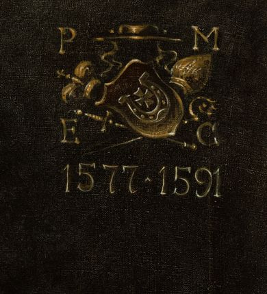 Zdjęcie nr 3: Biskup ukazany w pozycji siedzącej, w trzech czwartych, zwrócony w lewo. Jest ubrany w białą albę i  szaro-brązowy mucet z kapturem. W prawym, górnym rogu kartusz z godłem herbu Jastrzębiec, tiarą, infułą, mieczem i pastorałem oraz kapelusz. Po obu stronach tarczy litery P(ETRUS) M(YSZKOWSKI) E(PISCOPUS) C(RACOVIENSIS) oraz daty 577-1591”. Na odwrociu napis: „KOPIA / Z KOŚCIOŁA / X.X. FRANCISZKANÓW / W KRAKOWIE / R 1882 L. L.”. 