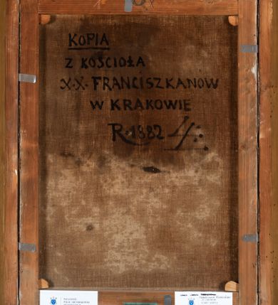Zdjęcie nr 4: Biskup ukazany w trzech czwartych, do pasa, we wzorzystej sukni z białym kołnierzem. W prawym, górnym narożu  Owalna tarcza pod kapeluszem z godłem herbu Ślepowron, z mitrą, infułą, mieczem i pastorałem oraz literami  F(RANCISZEK) K(RASIŃSKI) / E(PISCOPUS) C(RACOVIENSIS) oraz daty 1572.1577”. Na odwrocie napis „KOPIA / Z KOŚCIOŁA / X.X. FRANCISZKANÓW / W KRAKOWIE / R. 1882 L. L.”. 