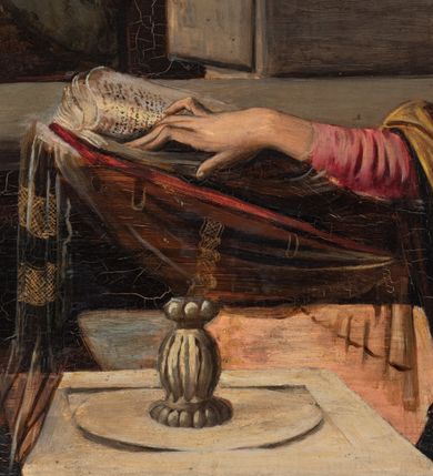 Zdjęcie nr 10: Obraz „Zwiastowanie” w kształcie leżącego prostokąta. Po prawej stronie, na tle budynku o boniowanych narożach ukazana jest Maria siedząca przed ławą z pulpitem i otwartą księgą. Matka Boska zwrócona trzy czwarte w prawą stronę, z prawą ręką wspartą na księdze, a lewą uniesioną na wysokości piersi w geście powitalnym. Twarz szeroka z wysokim czołem, drobne usta, długi i wąski nos oraz małe, ciemne oczy. Jej głowę okalają długie, kręcone i jasne włosy, które spadają na ramiona i piersi. Ubrana jest w ciemnoróżową suknię i niebieski płaszcz ze złotą podszewką, okrywający ramiona i nogi. Po lewej stronie obrazu przyklęka archanioł Gabriel, ukazany z prawego profilu. Archanioł w lewej dłoni trzyma gałązkę białej lilii, a prawą unosi do góry i błogosławi. Jego twarz ukazana jest z prawego profilu, ma wysokie czoło i długi nos oraz delikatnie rozchylone usta. Głowę okalają bujne, ciemnobrązowe i kręcone włosy. Ubrany jest w białą suknię z długimi rękawami oraz czerwony płaszcz z zieloną podszewką, ma również złote skrzydła. Nad głową Marii i archanioła znajdują się promieniste nimby. W tle pejzaż ze statkami w porcie, górami i ciemnymi drzewami. Rama drewniana, zdobiona liśćmi akantu. W lewym dolnym narożu obrazu, słabo widoczna sygnatura, przysłonięta ramą: „Kop(iował) M. Rajkowski” (?). Na odwrociu karteczka z drukowanym napisem: „Ze zbiorów Jana kardynała Puzyny księcia biskupa krakowskiego, no 155”.