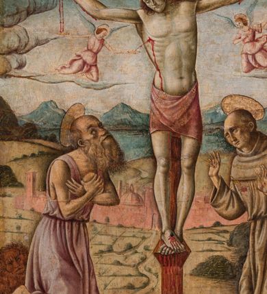 Zdjęcie nr 1: Obraz w kształcie stojącego prostokąta przedstawiający ukrzyżowanego Chrystusa ze św. Hieronimem i św. Franciszkiem z Asyżu. W centrum kompozycji ukazany Chrystus na tle odległego pejzażu z Jerozolimą. Ciało przybite do krzyża trzema gwoździami, głowa delikatnie opuszczona na prawe ramię. Twarz trójkątna z długim i prostym nosem, zamkniętymi oczami, okolona krótką brodą, usta wąskie. Włosy długie, kręcone, brązowe, opadające na plecy. Na głowie korona cierniowa, a wokół niej kolisty nimb. Chrystus ma założone wokół bioder jasnoczerwone perizonium. Karnacja ciała blado-szara.  Z ran tryskają obficie strużki krwi, które pod ramionami krzyża zbierają w złote naczynia dwaj aniołowie w różowych sukniach. Krzyż prosty, jasnobrązowy, nad głową Chrystusa wisi czerwona tabliczka z napisem „INRI”. Strugi krwi spływają z krzyża na ziemię. Po lewej stronie krzyża klęczy, zwrócony trzy czwarte w lewo św. Hieronim, który uderza się w piersi kamieniem i unosi głowę w stronę Chrystusa. Twarz o rysach starszego mężczyzny z krótkimi włosami i długą, bujną brodą, silnie skręconą. Ubrany jest w długą jasnofioletową suknię z krótkimi rękawami. Za nim siedzi lew, a obok leży kapelusz kardynalski. Po prawej stronie obrazu klęczy, zwrócony trzy czwarte w prawo św. Franciszek z Asyżu, który wyciąga ugięte w łokciach dłonie i ukazuje ich wewnętrzną stronę ze stygmatami. Stygmaty są zaznaczone również na jego stopach i prawym boku. Twarz kwadratowa z tonsurą, wąskie usta, długi nos i małe oczy. Ubrany jest w brązowy habit franciszkański. Na ranach oznaczonych stygmatami ukazane są złote promienie. Obaj święci mają wokół głów koliste i złote nimby, otoczone czarnym konturem. Kolorystyka chłodna, pastelowa. W tle Jerozolima, a za nią pola, jezioro i góry. Rama drewniana, profilowana, zdobiona pasami kimationu. Na odwrociu pieczęć z napisem: „CONSERVAZ D[...]ENTI DI BELLE ARTI” oraz karteczka z drukowanym napisem: „Ze zbiorów księdza Jana kniazia z Kozielska Puzyny księcia biskupa krakowskiego, no. 30”.


