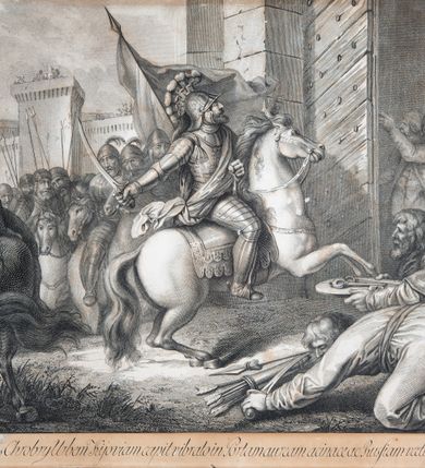 Zdjęcie nr 2: U dołu grafiki: "Boleslaus Chrobry Urbem Kijoviam capit vibrato in Portam auream acinace ac Russiam Vectigalem faci".
Na grafikę nałożona kartka z napisem: "Franciscus Smuglewicz inve. et del. Varsovia" i "Bolesław Chrobry Kijowa dobywa i Ruś przyłącza. R. 1018."
Sygnatura ryciny nieczytelna.
Dodatkowo na odwrociu informacja "Jest też Żychowicza: / 1. Bolesław Chrobry oznacza granice / 2. Mieczysław II karze zbuntowanych Pomorzan".