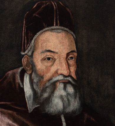 Zdjęcie nr 2: Obraz w kształcie stojącego prostokąta ukazuje papieża Leona XI w półpostaci, zwróconego w trzech czwartych w lewo.  Ma podłużną twarz o grubych rysach z wąskimi oczami, długim nosem i wąskimi ustami  otoczonymi siwymi wąsami i długą brodą. Jest ubrany w ciemnoczerwony, podbity futrem mucet oraz psujące do niego camauro na głowie. W dolnej części obrazu napis „LEO XI ANTEA ALEXANDER MEDICES/FLORENTINVS SEDIT DIES Z5”, w lewym, górnym rogu „30”.
