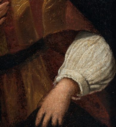 Zdjęcie nr 17: Obraz w formie leżącego prostokąta. Przedstawia grupę osób otaczających Chrystusa, ukazanych do pasa. W centrum Jezus zwrócony w trzech czwartych w prawą, z głową skierowaną w lewo. Prawą rękę wyciąga w geście wskazującym, lewą ma opuszczoną. Twarz ma pociągłą, o migdałowatych oczach, dużym nosie i szerokich ustach, okoloną krótką brodą i jasnymi, kręconymi włosami, opadającymi na ramiona. Wokół głowy ma nimb. Ubrany jest w czerwoną tunikę, o szerokich rękawach, z dekoracyjnym obszyciem dekoltu oraz granatowy płaszcz z żółtą podszewką, przewiązany diagonalnie przez lewe ramię. Po lewej stronie Chrystusa św. Marta ukazana w trzech czwartych, od tyłu, zwrócona ku Jezusowi, z wyciągniętymi obiema rękami. Głowę ma przesłoniętą białym welonem. Ubrana jest w czarną suknię oraz żółty płaszcz z niebieską podszewką. Obok Marty stoi mężczyzna zwrócony w trzech czwartych w lewo. Ubrany w niebieską tunikę oraz brązową szatę wierzchnią, na głowie ma biały turban. Za nim trzy postacie: młodzieńca, dojrzałego mężczyzny i starca. Po lewej stronie Chrystusa stoi św. Maria Magdalena, zwrócona w trzech czwartych w prawo, pochylona, z prawą ręką złożoną na piersi oraz lewą podtrzymującą płaszcz. Twarz ma owalną, o migdałowatych oczach, prostym nosie i pełnych ustach, okoloną jasnymi włosami, upiętymi z tyłu głowy i opadającymi na ramiona. Ubrana jest w białą suknię spodnią i brązową suknię wierzchnią o dużym dekolcie oraz czarny płaszcz zarzucony na ramiona. Na szyi ma medalion z pereł. Za świętą stoi trzech mężczyzn, jeden o dojrzałych rysach, bez brody oraz dwóch starców z brodami. Scena ukazana we wnętrzu, z otworem w prawej części obrazu, ukazującym niebo. Obraz ujęty złoconą, profilowana ramą, dekorowaną kimationem. 