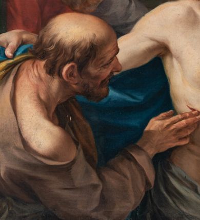 Zdjęcie nr 7: Obraz w formie leżącego prostokąta. Na pierwszym planie ukazany jest Chrystus ze św. Tomaszem, na drugim zaś dwie grupy apostołów. Jezus przedstawiony jest w centrum kompozycji, w półpostaci, frontalnie, z pochyloną głową skierowaną w prawo. Lewą ręką podtrzymuje na piersi płaszcz, prawą kładzie na ramieniu św. Tomasza. Twarz ma pociągłą, o półprzymkniętych oczach, prostym nosie i pełnych ustach, okoloną jasną, krótką brodą oraz jasnobrązowymi włosami, sięgającymi ramion. Wokół głowy ma nimb promienisty. Ubrany jest w białe perizonium, przewiązane przez biodra oraz jasnoniebieski płaszcz zarzucony na prawe ramię i plecy. Tors ma nagi, umięśniony, z raną w prawym boku. Po prawej stronie Chrystusa św. Tomasz ukazany w półpostaci, zwrócony profilem w lewo, przechylony na prawy bok, z prawą ręką wyciągniętą przed siebie, dotykającą rany Chrystusa. Ukazany jest jako starzec, okolony jasnobrązowymi brodą i włosami, z łysiną na głowie. Ubrany jest w jasnobrązową tunikę, odsłaniającą prawe ramię oraz żółty płaszcz zarzucony na lewe ramię. Na drugim planie, w lewej części obrazu grupa trzech apostołów, w tym św. Jana ukazanego jako młodzieńca, w zielonej tunice i czerwonym płaszczu oraz stojących za nim dwóch dojrzałych mężczyzn, okolonych krótkimi brodami i włosami. W prawej części obrazu grupa dwóch apostołów, ukazanych jako starców, okolonych siwymi brodami i włosami, jeden z łysiną na głowie. Scena ukazana we wnętrzu, z prześwitem w prawej części obrazu ukazującym różowo-żółte niebo. Obraz ujęty profilowaną, złoconą ramą.
