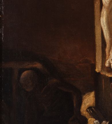 Zdjęcie nr 7: Obraz w formie stojącego prostokąta. W centrum krzyż o prostym zakończeniu belek z przybitą do niego trzema gwoździami postacią żyjącego Chrystusa. Ciało w lekkim zwisie, o szeroko rozłożonych ramionach, układających się łukowato, z uniesioną głową skierowaną w prawo, stopy skrzyżowane w układzie lewa na prawą. Twarz Chrystusa wychudzona, ze szklistymi oczami skierowanymi w górę, prostym nosem i pełnymi ustami; okolona krótką brodą i brązowymi włosami opadającymi na ramiona. Na głowie korona cierniowa. Ciało szczupłe, muskularne, zwłaszcza w partii ramion i nóg. Przez biodra ma przewiązane białe, krótkie, opadające perizonium, zawiązane na prawym boku, z rozwianym zwisem tkaniny. Pionowa belka krzyża zakończona tabliczką z napisem „IN /RI”, u dołu krzyża leży czaszka. W lewym dolnym rogu obrazu niewyraźna, wstająca postać. W prawym dolnym rogu kilka zarysowanych sylwetek postaci oraz kościotrupów na tle płomieni (dusze czyścowe?). Scena na tle brunatnego, cieniowanego nieba, z widocznym zaćmionym słońcem przy górnej krawędzi obrazu. Dzieło ujęte złoconą ramą, dekorowaną ornamentem geometrycznym i rozetami. 