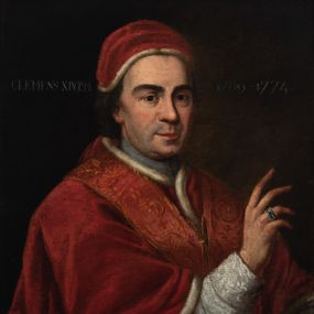 Zdjęcie nr 1: Obraz w kształcie stojącego prostokąta, w drewnianej profilowanej ramie. Ukazuje papieża do pasa, w trzech czwartych, zwróconego w lewo, z prawa ręka uniesioną w geście błogosławieństwa. Jego twarz jest podłużna, oczy migdałowate podkreślone czarnymi brwiami, nos prosty, usta zamknięte, zaczerwienione, na głowie camaro. Ubrany w białą albę lub komżę, futrzany czerwony mucet i szeroką, przewiązaną na piersi stułę. Na palcu widoczny jest pierścień z niebieskim kamieniem szlachetnym. W lewym górnym narożu napis: &quot;CLEMENS XIV. P[ONTIFEX] M[AXIMUS] / 1769-1774&quot;. Na odwrocie kartka z napisem &quot;Ze zbiorów księcia Kardynała Puzyny&quot;.
