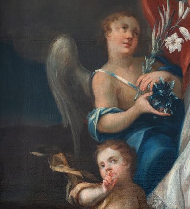 Zdjęcie nr 4: W centralnej części kompozycji jest ukazany klęczący na chmurach św. Jan Nepomucen, ujęty w trzech czwartych, z uniesioną prawą ręką, a lewą odsuniętą na bok. Święty jest ubrany w czarną sutannę, białą komżę i brązowy, futrzany mucet z kapturem przewiązany pod szyją z czerwonym podbiciem; na głowie nosi czarny biret. Jasna, prostokątna twarz, z jasnym, kręconym zarostem, zwraca się ku górze; jego nos jest długi, oczy otwarte, usta wąskie, pełne, zaczerwienione; wokół głowy wieniec z pięciu gwiazd.  Obok świętego dwa nagie putta, przepasane tkaninami, jedno podtrzymuje świętego, drugie, z palcem na ustach prawej ręki trzyma w lewej kłódkę, opierając dłoń o zamkniętą księgę i leżące na niej dwa klucze (czarny i złoty). Z prawej strony świętego ukazany został skrzydlaty anioł w niebieskiej szacie spoglądający na niego, trzymający w dłoniach kwiaty – lilię i niebieski kwiat. Nad świętym unosi się anioł dmący w trąby, ubrany w niebieską i różową suknię odsłaniającą nagi tors. Obok niego wyłaniające się z chmur uskrzydlone główki aniołków i krucyfiks. W tle panorama Pragi, z mostem i Wełtawą, w której pływają ubrane w strój kanonicki zwłoki świętego z gwieździstym wieńcem wokół głowy.  
