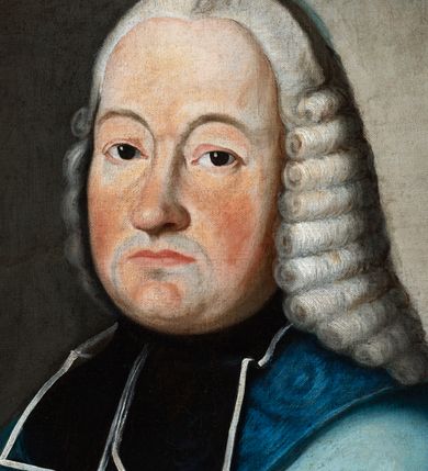 Zdjęcie nr 5: Portret biskupa ukazanego do pasa, w komży, niebieski mucet, na którym krzyż pektoralny, order Orła Białego z gwiazdą opatrzoną dewizą Pro Fide, Lege et Rege (Za wiarę, Prawo i Króla).  W lewym górnym narożu napis: „X. Kajetan Ignacy Sołtyk / Biskup krakowski. / *1715; +1788." Na odwrocie napis zdublowanego płótna napis czarną farbą: "Nicolaus Janowski Pinxit / Cracovia".  
