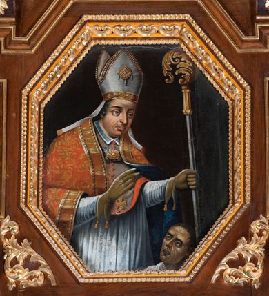 Zdjęcie nr 8: Ołtarz architektoniczny, jednokondygnacyjny, jednoosiowy, ze zwieńczeniem. Ołtarz prostopadłościenny z drewnianą mensą i drewnianym antepedium artykułowanym trzema prostokątnymi płycinami. Retabulum osadzone na nieznacznie zryzalitowanym cokole, lekko wstępującym pośrodku w kolejną partię retabulum. Część środkową ołtarza ujmuje para filarów o czworobocznym przekroju, ustawionych na tle pilastrów, osadzonych na wysokich cokołach i podtrzymujących przerwane belkowanie ze wspartym na nim przerwanym, półkolistym przyczółkiem. Część środkowa belkowania jest wyniesiona nieco wyżej. Pole części środkowej retabulum  ma kształt stojącego prostokąta zamkniętego półkolistym łukiem nadwieszonym. Osadzone na wyłamującym się pośrodku gzymsie zwieńczenie ma postać stojącego prostokąta wypełnionego płyciną z uszakami w narożach, zamkniętą trójbocznie z ośmioboku. Pole środkowe w formie wydłużonego ośmioboku. Zwieńczenie domyka szczyt z formie przerwanego, trójkątnego przyczółka usytuowanego na przerwanym belkowaniu. Środkową płycinę antepedium zdobi płaskorzeźbiony monogram SJ na tle narzędzi ciesielskich (?), boczne ornamentyka roślinna. W partiach cokołu retabulum, cokołów filarów, fryzu oraz górnych naroży części środkowej nastawy są motywy stylizowanej dekoracji roślinnej. Obramienie obrazu głównego ujmuje para wazonów z kwiatami lilii, natomiast boki zwieńczenia ołtarza para ażurowych, akantowych uszaków. W szczycie, po bokach, na przerwanym przyczółku jest para płonących wazonów, pośrodku natomiast kartusz z napisem: „ITE AD JOSEPH” oraz krzyż zdobiony wicią winnej latorośli. W polu części środkowej znajduje się przedstawienie „Pokłonu pasterzy”, w zwieńczeniu natomiast wizerunek św. Stanisława biskupa. Struktura retabulum utrzymana jest w kolorystyce pokostowanego drewna, partie detalu architektonicznego i ornamentyka są złocone. Na mensie napis „MEMENTO - FUNDATORIS / JOSEPHI".  