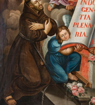 Zdjęcie nr 6: Obraz w kształcie stojącego prostokąta, pole obrazowe zamknięte łukiem półkolistym, ujęty wąską, profilowaną, jasnobrązową ramą, z przedstawieniem Wizji św. Franciszka. Po lewej stronie kompozycji ukazany jest klęczący na kamiennym stopniu, zwrócony w trzech czwartych w lewo św. Franciszek. Odchyloną głowę charakteryzuje pociągła twarz o jasnej karnacji,  wyrazistych rysach i krótkim zaroście. Głowę okala krótka tonsura. Święty ubrany jest w brązowy habit franciszkański przepasany szarym sznurem z przewiązanym na nim różańcem, na stopach ma sandały. Ręce skrzyżowane na piersiach, na dłoniach widoczne rany. Święty Franciszek spogląda w kierunku siedzących pośród obłoków Jezusa i Marii, którzy są w trzech czwartych zwróceni w prawo i spoglądają w dół na zakonnika. Jezus ubrany jest w białą suknię i zsuwający się z ramion czerwony płaszcz. Lewą rękę wspiera na niebieskim globie, prawą unosi w geście błogosławieństwa. Maria ma na sobie jasnoróżową suknię i narzucony na lewe ramię niebieski płaszcz. Na głowie pomarańczowa chusta opadająca na ramiona. Prawą rękę wspiera na piersiach, lewą na nodze. Ich głowy ujmują świetliste nimby promieniste. Poniżej, przed prostopadłościennym ołtarzem są dwaj aniołowie ubrani w niebieską i zieloną szatę, trzymający dużą, otwartą księgę z czerwonym napisem „INDUL/GEN/TIA / PLENA/RIA / IN / AETERNUM / IN / AETERNUM / IN / AETERNUM”. W prawym, dolnym rogu kompozycji przyklęka trzeci anioł w zielonej szacie, który w podniesionej do góry prawej ręce trzyma dwie jasnoróżowe róże. Na stopniach ołtarza leży bukiet i kosz z białymi i różowymi różami. Po lewej stronie obrazu, powyżej świętego, pośród obłoków sylwetki trzech aniołów trzymających w rękach kosze z białymi różami i gałązki z różowymi.  