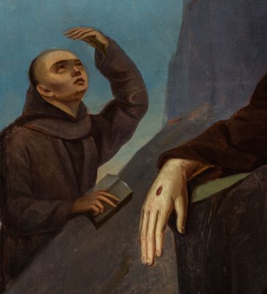 Zdjęcie nr 2: Obraz w kształcie stojącego prostokąta zamkniętego nadwieszonym łukiem półkolistym przedstawia scenę stygmatyzacji św. Franciszka z Asyżu. Ukazany pośrodku kompozycji święty zwrócony jest w trzech czwartych w lewo, omdlewa przyklękając. Twarz o trójkątnym obrysie, z krótką brodą, długim, prostym nosem charakteryzuje wyraz cierpienia podkreślony przymrużonymi, wpatrzonymi w dal oczami oraz wydatną bruzdą na czole. Głowę okala wąski, świetlisty nimb. Święty ubrany jest w habit franciszkański. Prawą rękę wspiera na skale, lewa jest opuszczona wzdłuż ciała, z odwróconym ku górze wnętrzem dłoni. Na dłoniach i stopie są rany po gwoździach ze słabo widocznymi wiązkami promieni, biegnącymi doń od znajdującego się u góry po lewej stronie Jezusa na krzyżu osłoniętym skrzydłami Serafina, unoszącego się na tle żółtych obłoków. Obok świętego leży czaszka. Zza stanowiącej tło sceny skały wyłania się sylwetka drugiego zakonnika, zwróconego w trzech czwartych w prawo. Wzrok kieruje ku górze, przesłaniając twarz o młodzieńczych rysach lewą ręką. Prawą wspiera na leżącej na skale księdze. 
Sygnatura pod lewą stopą św. Franciszka „w Krakowie / 1866. r(oku) Stanisław Bryniarski mal(ował)”.