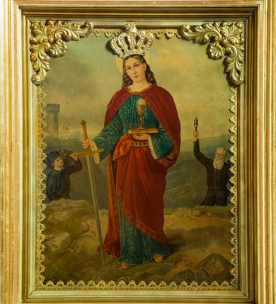 Zdjęcie nr 7: Ołtarz przyścienny, architektoniczny, jednoosiowy, jednokondygnacyjny ze zwieńczeniem. Ołtarz sarkofagowy z murowaną mensą i polichromowanym antepedium z motywem gorejącego serca Marii ujętego parą gałązek laurowych. Część środkową flankuje para zdwojonych lizen osadzonych na wysokich cokołach. Ustawione lekko skośnie na zewnątrz podpory wspierają przerwane i wyłamujące się ponad nimi belkowanie. Pole części środkowej i partii belkowania zajmuje nisza w kształcie stojącego prostokąta zamkniętego półkoliście. Zwieńczenie retabulum ujęte jest parą spływów oraz prostopadłościennych cokołów. Szczyt jest w formie trójkątnego przyczółka. W niszy części środkowej znajduje się figura Madonny z Dzieciątkiem. W zwieńczeniu natomiast jest niewielki obraz Matki Boskiej Częstochowskiej w obramieniu w formie architektonicznej nastawy ołtarzowej ujętej parą osadzonych na wysokich cokołach, ustawionych skośnie na zewnątrz filarów wspierających wyłamujące się ponad nimi przerwane belkowanie. Zwieńczenie ujmuje para ornamentalnych spływów wolutowych. Poniżej obrazu znajduje się relikwiarz ujęty ornamentyką rokokową, natomiast powyżej jest monogram maryjny w bogatej dekoracji ornamentalnej. Pośrodku zwieńczenia jest promienista gloria. Struktura biała, detale w kolorze czerwonym i złocone. W polu przyczółka w szczycie ołtarza jest oko Opatrzności Bożej. Na ujmujących zwieńczenie cokołach znajduje się para figur siedzących aniołów w złoconych szatach. Kolorystyka struktury retabulum utrzymana w kolorze beżowym, detal architektoniczny marmoryzowany w odcieniach błękitu i złocony.