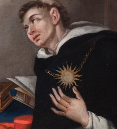 Zdjęcie nr 5: Nastawa architektoniczna, jednoosiowa, jednokondygnacyjna ze zwieńczeniem, ustawiona na dwustrefowym cokole z wyodrębnionymi dwoma prostopadłościanami. Ołtarz prostopadłościenny, z drewnianą mensą. Antepedium ujęte profilowaną, złoconą ramą, na tle fioletowego pola mandorla z chrystogramem Chi Rho oraz literami alfa i omega, w glorii promienistej. Cokół w górnej strefie dekorowany płycinami wypełnionymi akantem. Nastawa flankowana parą kolumn o kapitelach kompozytowych, dźwigających pełne belkowanie, wyłamane pod kątem na ich osi, przerwane pośrodku, z siedzącymi na nim puttami, o fryzie dekorowanym rozetami. Pole centralne niemal w całości wypełnione wnęką ujętą profilowaną ramą zdobioną miejscami  ornamentem roślinnym, w formie stojącego prostokąta o wklęsłych górnych narożach. We wnęce obraz z przedstawieniem św. Agnieszki, na zasuwie św. Bonawentury i św. Tomasza z Akwinu. Nad obrazem rzeźbione obłoki z trzema uskrzydlonymi główkami anielskimi. Kondygnacja ujęta uszami utworzonymi z akantu i kampanuli. Zwieńczenie w formie stojącego prostokąta o lekko wklęsłych bokach, zamknięte fragmentem falistego gzymsu, na którym siedzi putto. W polu obraz św. Klary w formie stojącego owalu, ujęty ramą zdobioną wieńcem laurowym. Zwieńczenie dekorowane w polu czterema rozetami, flankowane uszami z akantu. Struktura polichromowana w kolorze zielonym, ze złoconymi kolumnami, profilami i ornamentyką. 