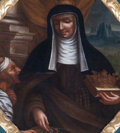 Zdjęcie nr 5: Nastawa architektoniczna, jednoosiowa, jednokondygnacyjna ze zwieńczeniem, ustawiona na dwustrefowym cokole z wyodrębnionymi dwoma prostopadłościanami. Ołtarz prostopadłościenny, z drewnianą mensą. Antepedium ujęte profilowaną, złoconą ramą, na tle fioletowego pola mandorla z chrystogramem Chi Rho oraz literami alfa i omega, w glorii promienistej. Cokół w górnej strefie dekorowany płycinami wypełnionymi akantem. Nastawa flankowana parą kolumn o kapitelach kompozytowych, dźwigających pełne belkowanie, wyłamane na ich osi, częściowo przerwane pośrodku, z siedzącymi na nim puttami, o fryzie dekorowanym rozetami. Pole centralne niemal w całości wypełnione wnęką ujętą ramą zdobioną ornamentem roślinnym, w formie stojącego prostokąta z wyłamanym schodkowo fragmentem w górnym boku, wypełnionym akantem. We wnęce obraz „Stygmatyzacja św. Franciszka”, na zasuwie przedstawienie św. Klary. Kondygnacja ujęta uszami utworzonymi z akantu i kampanuli. Zwieńczenie w formie stojącego prostokąta o lekko wklęsłych bokach, zamknięte fragmentem falistego gzymsu z obłokami, puttem i dwoma uskrzydlonymi główkami anielskimi. W polu obraz św. Elżbiety Węgierskiej w formie stojącego prostokąta o ściętych narożach, ujęty ramą zdobioną ornamentem roślinnym. W miejscu naroży cztery rozety. Zwieńczenie flankowane uszami z akantu i kampanuli. Struktura polichromowana w kolorze zielonym, ze złoconymi kolumnami, profilami i ornamentyką. 