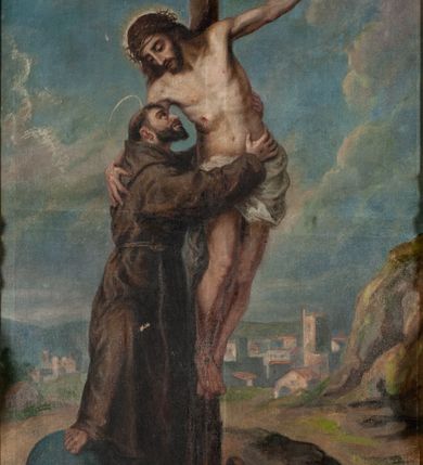 Zdjęcie nr 35: Ołtarz jednoosiowy, jednokondygnacyjny ze zwieńczeniem. Podwójny cokół z wąską, drewnianą mensą ołtarzową, tabernakulum ze spływami wolutowymi. Retabulum flankowane dwiema ćwierć kolumnami skierowanymi po ukosie na zewnątrz, z których każda ujęta parą korynckich, kanelowanych pilastrów dźwigających przełamujące się nad nimi belkowanie i dwa faliste naczółki. Na tle pilastrów, na konsolach stoją dwa uskrzydlone anioły. Zwieńczenie ujęte spływami wolutowymi, zakończone dwiema profilowanym, lekko falistym gzymsem z dwiema stykającymi się wolutami. W polu głównym szeroka, złocona, prostokątna rama z obrazami „Św. Mikołaj” i "Wizja św. Franciszka" na zasuwie, w zwieńczeniu owalny obraz w złoconej ramie z przedstawieniem św. Antoniego. Figury aniołów wydrążone, ukazane w kontrapoście, z dłońmi wysuniętymi do przodu; anioł po lewej trzyma chustę. Ich twarze są owalne o regularnych rysach, z brązowymi puklowanymi włosami sięgającymi ramion. Z tyłu przymocowane duże, złote skrzydła. Ubrane są w długie, złote szaty o ostrym zarysie, odsłaniające klatkę piersiową i jedną z nóg. W partii belkowania para nagich puttów ze złoconymi opaskami na biodrach ujmujących kartusz w rokokowym obramieniu z chrystogramem. Na naczółkach z kolei siedzą nagie putta z przepaskami na biodrach i złotymi skrzydełkami. Na dekorację ornamentalną składają się drobne motywy roślinne, kampanule na ćwierćkolumnach, zwisy róż i gałązek wokół obrazu w zwieńczeniu i efektowna podwójna muszla palmetowa w zwieńczeniu. 
