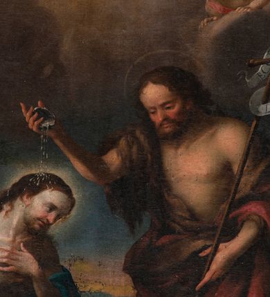 Zdjęcie nr 8: Obraz wkomponowany w zaplecek antyambony, w kształcie stojącego prostokąta o ściętych ćwierćkoliście górnych narożach. Ukazuje stojącego w Jordanie Jezusa, w silnym kontrapoście, z rękami złożonymi na piersi, opasanego na plecach niebieskim płaszczem i na biodrach białą tkaniną. Jego twarz jest zwrócona w dół, nos lekko zadarty, czoło wysokie, włosy opadające na plecy, wokół głowy rozświetlony nimb. Na brzegu stoi św. Jan Chrzciciel, zwrócony w trzech czwartych, w lekkim kontrapoście. Jego twarz o krótkim nosie, z zamkniętymi ustami, rozświetlonym czołem, krótką brązową brodą i krótkimi włosami, z aureolą wokół głowy. Święty polewa głowę Chrystusa wodą z muszli trzymanej w ręce. Jest ubrany w wielbłądzią skórę i czerwony płaszcz. W lewej dłoni przytrzymuje długi krzyż opatrzony banderolą z napisem "ECCE AGNUS DEI". Za postacią Jezusa klęczy anioł w żółtej, długiej sukni, a w partii nieba ze skłębionymi i rozświetlonymi padającymi z góry promieniami widoczne putto i główki aniołków. W tle daleki krajobraz, oddany szkicowo, z łuną wschodzącego słońca.      