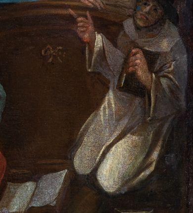 Zdjęcie nr 29: Kosz ambony na rzucie czworoboku, o bokach lekko wypukłych, wsparty na piramidalnym cokole z szyszką ujętą liśćmi. Kosz podzielony szerokimi, kanelowanymi spływami i zwieńczony gzymsem. Na ściance frontowej płaskorzeźbiona figura Chrystusa błogosławiącego trzymany w ręku bochenek chleba. Zaplecek flankowany profilowanymi listwami z kampanulami zakończonymi ulistnionymi konsolkami, pośrodku obraz w kształcie stojącego prostokąta zamkniętego łukiem półkolistym, nadwieszonym z przedstawieniem Jezusa wśród mędrców. Baldachim powielający rzut kosza, profilowany, ujęty impostami, zwieńczony czterema esowato wygiętymi i łączącymi się górą kabłąkami. Na podniebieniu baldachimu gołębica Ducha Świętego ,a tle promieni. Na nich figura Chrystusa Zmartwychwstałego, ukazanego w całej postaci, w kontrapoście, z płaszczem na plecach osłaniającym biodro. Prawą rękę unosi w geście błogosławieństwa, w lewej trzyma chorągiew. 