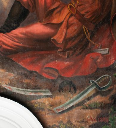 Zdjęcie nr 37: Fresk wkomponowany w arkadę zamkniętą półkoliście, w ścianie południowej prezbiterium, nad portalem do aneksu. Ukazuje siedzącą na tronie Matkę Boską z Dzieciątkiem na kolanach oraz klęczących i stojących przed nią od lewej proboszcza Józefa Krzemińskiego, rodzinę w stroju ludowym, Izabelę i Felicjana Szybalskich oraz chłopca z chorągwią w ręku. 