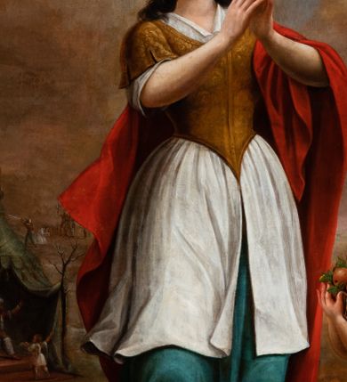 Zdjęcie nr 1: Obraz w kształcie stojącego prostokąta zamkniętego łukiem o ćwierć koliście nadwieszonych narożach. W centrum znajduje się postać stojącej świętej Doroty w ujęciu trzy czwarte, zwrócona w prawą stronę, w lekkim kontrapoście, z ciężarem ciała spoczywającym na lewej nodze. Ręce uniesione i ugięte w łokciach na wysokości klatki piersiowej, dłonie wysunięte do przodu i złożone w geście modlitwy. Głowa lekko uniesiona w górę, twarz o łagodnych młodzieńczych rysach z małym podbródkiem, drobnymi, wąskimi ustami, prostym nosem, dużymi, szeroko otwartymi oczami nad którymi znajdują się cienkie łukowate brwi i niskie czoło. Ciemne, kręcone, swobodnie opadające na ramiona włosy zasłaniają częściowo widoczne prawe ucho. Na jej głowie widnieje jasno brązowa korona utworzona z motywu roślinnego. Ubrana jest w długą spódnicę w kolorze turkusowym odsłaniającą stopy w czerwonych sandałach, białą koszulę do kolan, z rękawami do łokci i wąskim kołnierzykiem, na którą ubrany jest jasno brązowy gorset o krótkich rękawach. Przez jej lewe ramię przewieszony jest długi, czerwony płaszcz. 
Anioł po prawej stronie został przedstawiony z białymi skrzydłami w ujęciu trzy czwarte, zwrócony w kierunku świętej na ugiętych nogach. W dwóch rękach podtrzymuje bukiet jasnoróżowych róż. Ubrany jest w popielatą sukienkę sięgającą do kolan, podwiniętą do łokci i przepasaną różową szarfą. U stóp obu postaci leży miecz. 
W lewej górnej części obrazu ponad postacią świętej ukazany został lecący w prawą stronę skrzydlaty aniołek okryty turkusową tkaniną z wyciągniętymi do przodu rękami, w których trzyma atrybuty męczeństwa - w prawej dłoni wieniec, w lewej gałązkę palmową. 
Na drugim planie obrazu w jego lewej części widoczny jest zielony namiot w którym znajduje się mężczyzna z brodą siedzący na czerwonym podwyższeniu ubrany w białe spodnie, czerwoną kamizelkę oraz turban o podobnych kolorach. Przed namiotem znajduje się mały aniołek ubrany w białą krótką sukienkę z koszem kwiatów na lewej ręce. Za namiotem przedstawienie ścięcia głowy świętej. Linia horyzontu obrazu sięga do wysokości bioder głównej postaci obrazu. Tło stanowi krajobraz z zachmurzonym niebem o odcieniach beżów, błękitów i brązów.
