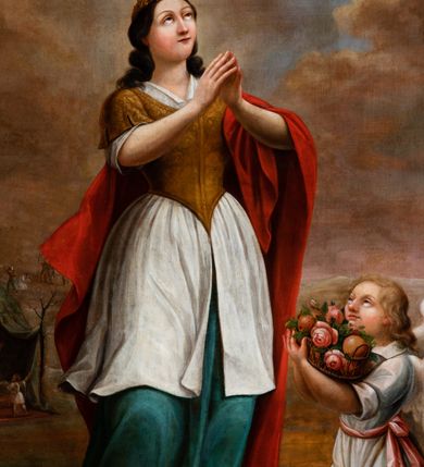 Zdjęcie nr 5: Obraz w kształcie stojącego prostokąta zamkniętego łukiem o ćwierć koliście nadwieszonych narożach. W centrum znajduje się postać stojącej świętej Doroty w ujęciu trzy czwarte, zwrócona w prawą stronę, w lekkim kontrapoście, z ciężarem ciała spoczywającym na lewej nodze. Ręce uniesione i ugięte w łokciach na wysokości klatki piersiowej, dłonie wysunięte do przodu i złożone w geście modlitwy. Głowa lekko uniesiona w górę, twarz o łagodnych młodzieńczych rysach z małym podbródkiem, drobnymi, wąskimi ustami, prostym nosem, dużymi, szeroko otwartymi oczami nad którymi znajdują się cienkie łukowate brwi i niskie czoło. Ciemne, kręcone, swobodnie opadające na ramiona włosy zasłaniają częściowo widoczne prawe ucho. Na jej głowie widnieje jasno brązowa korona utworzona z motywu roślinnego. Ubrana jest w długą spódnicę w kolorze turkusowym odsłaniającą stopy w czerwonych sandałach, białą koszulę do kolan, z rękawami do łokci i wąskim kołnierzykiem, na którą ubrany jest jasno brązowy gorset o krótkich rękawach. Przez jej lewe ramię przewieszony jest długi, czerwony płaszcz. 
Anioł po prawej stronie został przedstawiony z białymi skrzydłami w ujęciu trzy czwarte, zwrócony w kierunku świętej na ugiętych nogach. W dwóch rękach podtrzymuje bukiet jasnoróżowych róż. Ubrany jest w popielatą sukienkę sięgającą do kolan, podwiniętą do łokci i przepasaną różową szarfą. U stóp obu postaci leży miecz. 
W lewej górnej części obrazu ponad postacią świętej ukazany został lecący w prawą stronę skrzydlaty aniołek okryty turkusową tkaniną z wyciągniętymi do przodu rękami, w których trzyma atrybuty męczeństwa - w prawej dłoni wieniec, w lewej gałązkę palmową. 
Na drugim planie obrazu w jego lewej części widoczny jest zielony namiot w którym znajduje się mężczyzna z brodą siedzący na czerwonym podwyższeniu ubrany w białe spodnie, czerwoną kamizelkę oraz turban o podobnych kolorach. Przed namiotem znajduje się mały aniołek ubrany w białą krótką sukienkę z koszem kwiatów na lewej ręce. Za namiotem przedstawienie ścięcia głowy świętej. Linia horyzontu obrazu sięga do wysokości bioder głównej postaci obrazu. Tło stanowi krajobraz z zachmurzonym niebem o odcieniach beżów, błękitów i brązów.
