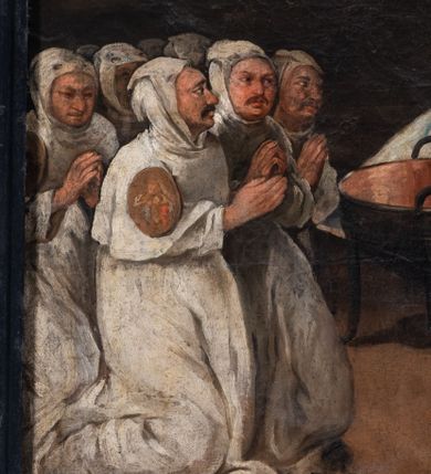 Zdjęcie nr 10: Obraz w formie stojącego prostokąta przedstawiający św. Zofię z trzema córkami, klęczącą przed Chrystusem siedzącym pośród obłoków. W centrum obrazu Zofia ukazana frontalnie, z uniesioną głową, skierowaną w prawo i rozłożonymi na boki rękami. Ubrana jest w zieloną suknię oraz błękitny płaszcz z jasnobrązowym kapturem spięty broszą u szyi. Przed Zofią klęczą jej córki ukazane jako młode dziewczęta, ubrane w suknie z gorsetami oraz płaszcze. Przed pierwszą od lewej córką Nadzieją stoi kocioł, obok Wiara trzyma ruszt, a Miłość miecz. W lewym górnym rogu obrazu Chrystus siedzący na obłoku, zwrócony w trzech czwartych w lewo, przepasany w partii nóg czerwonym płaszczem, w lewej ręce trzyma chorągiew, prawą unosi. Od Chrystusa w kierunku Zofii filakterie z napisem: „ECCE EGO QUI PROPTER VOS PASSUS SUM ET VOS PROPTER ME. Eze[chiel] Verb(um). 6”. Pośród obłoków ukazane putta i uskrzydlone główki anielskie. Nad św. Zofią unoszą się trzy aniołki, trzymające wieńce laurowe. W lewym górnym rogu kolumny ustawione na cokole oraz postument z figurą, przesłonięte podwieszoną zieloną draperią. W prawym dolnym rogu obrazu grupa klęczących członków bractwa św. Zofii, zwróconymi w lewo, z rękami złożonymi w geście modlitwy, w białych strojach brackich z kapturami i godłami na ramionach. U dołu napis: „Jakub Hodaczewski Podskarbi y Prokurator Bractwa S(więtej) Z(ofii)”. W prawym dolnym rogu przedstawienie fundatorki obrazu z mężem i dziećmi, zwróconymi w prawo, w pozycji klęczącej, z dłońmi złożonymi w geście modlitwy. Ubrani w współczesne im stroje. U dołu napis: „Salomea Błońska Fondatorka tego Obrazu w Ro(ku) 1765. / dnia 30. Lip(ca) która się ofiaruie z małżonkiem y dziatkami pod opie/kę S(więtej) Zofii Braci y Siostr prosi o westchnienie”. U dołu obrazu, przed córkami św. Zofii sygnatura: „Josephus Kopaciński [...]”. Obraz ujęty malowaną na czarno ramą w formie niskiego cokołu, flankowanego kanelowanymi lizenami, podtrzymującymi profilowany gzyms. 
