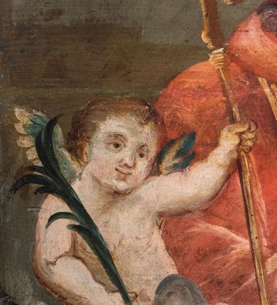 Zdjęcie nr 28: Umeblowanie zakrystii usytuowane jest wzdłuż ścian północnej, południowej i wschodniej pomieszczenia.  Na ścianie północnej, w części dolnej znajdują się trzy połączone ze sobą komody, każda o czterech szufladach, nakryte jednym blatem. W części górnej mieszczą się pięcioosiowe szafki z szufladami w cokole. Osie artykułowe są pilastrami hermowymi. Na osi środkowej szafka jest nieco wyższa i szersza z drzwiczkami dekorowanymi prostokątną, uszatą, oprofilowaną płyciną z malowanym przedstawieniem Chrystusa Eucharystycznego. Drzwiczki pozostałych szafek mają kształt stojących prostokątów i dekorowane są płycinami o wklęsłych narożach, zdobionymi gałązkami czerwonych róż, ułożonych w rokokowych wazonach. Ścianki zamknięte są niepełnym belkowaniem z gzymsem. W partii zwieńczenia osie artykułowane są cokolikami, na których ustawione są toczone, kuliste wazoniki. Pomiędzy nimi umieszczone są kartusze utworzone z ornamentu małżowinowo-chrząstkowego z malowanymi emblematami na owalnych medalionach, które ułożone są kolejno od lewej strony: 
1. Pionowo ustawiony miecz, ostrzem skierowany ku górze, połączony ze skrzyżowanymi berłem i dwoma kluczami, od których odchodzą fantazyjnie ułożone sznury w kolorze czerwonym. U góry napis na szarfie: „OBEDITE”.
2. W górnej części wyłaniająca się z chmur ręka trzymająca w dłoni węgielnicę i przymocowane do niej na łańcuszku tablice Dekalogu. Napis na szarfie: „OMNIA SVSTINET”.
3. Bóg Ojciec ukazany w półpostaci, lewą ręką opiera się na kuli ziemskiej, prawą czyni gest błogosławieństwa. 
4. Bujnie ulistnione, ciemnozielone drzewko spięte w dolnej części złotą formą w kształcie dwóch wywiniętych wolutek. Napis na szarfie: „GAVDET PATIENTIA DVRIS”. 
5. W górnej części obrazu z chmur wyłania się ręka, która zrzuca na ziemię iskrzący pocisk i dwa skrzyżowane pioruny, połączone parą białych skrzydeł. Napis „FORTIS VLTOR”.
 
Na ścianie środkowej, wschodniej znajduje się sarkofagowa mensa, powyżej parawanowa ścianka na profilowanym cokole, artykułowana pilastrami, pomiędzy którymi umieszczone są płyciny z kształcie leżących prostokątów z obrazami; ścianka zamknięta jest profilowanym gzymsem. W zwieńczeniu, na jej skrajach znajdują się owalne medaliony ujęte w kartusze z ornamentu małżowinowo-chrząstkowego. W medalionie po lewej stronie namalowane są litery alfa i omega na błękitnym tle oraz wstęga z napisem: „RENOVATUM A(NNO) D(OMINI) 1975”. Po prawej stronie analogiczny kartusz z literami w medalionie: „Ω / O / N” wpisane w formę krzyża, otoczonego niepełną aureolą; powyżej wstęga z napisem: „VIDENTEM AUDERE”. W płycinach obrazy przedstawiają świętych w ujęciu do pasa, zwróconych ku środkowi; od lewej:
1. Święty Demetriusz z włócznią opartą o prawy bark, ubrany w habit zakonu kanoników laterańskich od pokuty.
2. Święty Klet z aniołkiem, który trzyma w dłoni palmę męczeństwa i krzyż papieski. W prawym górnym narożu obrazu napis: „FAC HVIC SIGNO HONOREM”.
3. Święty Augustyn z gorejącym sercem na piersi i aniołkiem z łyżką i miseczką w dłoniach.
4. Święty ubrany w habit Marków, który trzyma w dłoni serce z krzyżem, podtrzymywane przez Chrystusa na obłokach – prawdopodobnie św. Cyriak, założyciel zakonu.
 
Na ścianie południowej znajduje się analogiczne umeblowanie, jak na ścianie północnej. W dolnej części dwie komody, a w miejscu trzeciej od wschodu szafka zdobiona dwiema uszatymi płycinami. Górna część mebla w przeciwieństwie do ściany północnej bez podwyższenia części środkowej. 
Na ścianie południowej:
1. Jasnobrązowa harfa na błękitnym tle i napis: „IN DOMINO”.
2. Ciemnobrązowy ptak i trzy podrywające się do lotu młode, w górnej części złote słońce i napis: „NON QUAE SVPER TERRAM.”
3. Po lewej stronie kompozycji wyłaniająca się z chmur ręka trzymająca skrzyżowane: miecz, czerwony krzyż i palmę. Napis: „NON ERVBESCO”.
4. W centrum przedstawienia krzak białej lilii o trzech rozgałęzieniach, w tle chmury w odcieniach koloru szaroniebieskiego. Napis na szarfie: „PER ARDVA DVLCIS”.
5. W lewej części kompozycji uskrzydlony jeleń, wspięty na tylnych nogach, po prawej stronie czarne i brązowe skały, w partii górnej otwarta korona, umieszczona pośrodku obłoku obwiedzionego biało-czerwonym pasem. Napis: „ET COMPREHENDATIS”.
 
W miejscu połączenia komód ścian północnej i południowej z dolną częścią konstrukcji na ścianie wschodniej znajdują się ukośnie ustawione, jednoskrzydłowe szafki o drzwiczkach dekorowanych prostokątną płyciną o wklęsłych narożach. Ścianki boczne części północnej i południowej zdobione są ukośną kratką. Powierzchnia szafek i komód pokryta jest polichromią imitującą marmur w kolorze beżowym, szarokremowym, różowym i rdzawym. Blaty malowane są farbą olejną w kolorze beżowym. Obramienia medalionów malowane w kolorze rdzawozłotym. Tło w większości medalionów w odcieniach błękitu, w górnych częściach majuskułowe napisy objaśniające przedstawienie, umieszczone w białych i półkoliście ułożonych szarfach. 