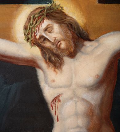 Zdjęcie nr 52: Czternaście obrazów uzyskało ten sam kształt stojącego prostokąta, obramienionego prostą, złoconą i profilowaną ramą. W polach obrazowych znalazły się wielopostaciowe kompozycje umieszczone najczęściej na tle pejzażu, ale także i architektury. Narracja każdego z obrazów skupia się na osobie Chrystusa, któremu towarzyszą inni ludzie, zgodnie z tematyką kolejnej stacji. Namalowane postacie wykonują gwałtowne i dynamiczne gesty. Na ich twarzach o jasnych karnacjach widoczne są różne emocje. Postacie ubrane są w obficie drapowane szaty o intensywnej i kontrastowej kolorystyce. Cykl przedstawia: 1) Sąd Piłata, 2) Jezus bierze krzyż na ramiona, 3) Pierwszy upadek Chrystusa, 4) Chrystus spotyka matkę, 5) Szymon z Cyreny pomaga nieść krzyż Jezusowi, 6) Weronika ociera twarz Jezusa, 7) Drugi upadek pod krzyżem Chrystusa, 8) Jezus upomina płaczące niewiasty, 9) Trzeci upadek pod krzyżem Chrystusa, 10) Obnażenie z szat Jezusa, 11) Przybicie do krzyża Chrystusa, 12) Śmierć Chrystusa na krzyżu, 13) Opłakiwanie Jezusa, 14) Złożenie Chrystusa do grobu.  