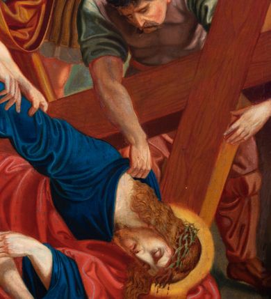 Zdjęcie nr 65: Czternaście obrazów uzyskało ten sam kształt stojącego prostokąta, obramienionego prostą, złoconą i profilowaną ramą. W polach obrazowych znalazły się wielopostaciowe kompozycje umieszczone najczęściej na tle pejzażu, ale także i architektury. Narracja każdego z obrazów skupia się na osobie Chrystusa, któremu towarzyszą inni ludzie, zgodnie z tematyką kolejnej stacji. Namalowane postacie wykonują gwałtowne i dynamiczne gesty. Na ich twarzach o jasnych karnacjach widoczne są różne emocje. Postacie ubrane są w obficie drapowane szaty o intensywnej i kontrastowej kolorystyce. Cykl przedstawia: 1) Sąd Piłata, 2) Jezus bierze krzyż na ramiona, 3) Pierwszy upadek Chrystusa, 4) Chrystus spotyka matkę, 5) Szymon z Cyreny pomaga nieść krzyż Jezusowi, 6) Weronika ociera twarz Jezusa, 7) Drugi upadek pod krzyżem Chrystusa, 8) Jezus upomina płaczące niewiasty, 9) Trzeci upadek pod krzyżem Chrystusa, 10) Obnażenie z szat Jezusa, 11) Przybicie do krzyża Chrystusa, 12) Śmierć Chrystusa na krzyżu, 13) Opłakiwanie Jezusa, 14) Złożenie Chrystusa do grobu.  