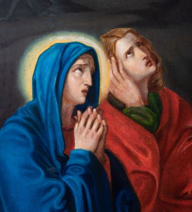 Zdjęcie nr 68: Czternaście obrazów uzyskało ten sam kształt stojącego prostokąta, obramienionego prostą, złoconą i profilowaną ramą. W polach obrazowych znalazły się wielopostaciowe kompozycje umieszczone najczęściej na tle pejzażu, ale także i architektury. Narracja każdego z obrazów skupia się na osobie Chrystusa, któremu towarzyszą inni ludzie, zgodnie z tematyką kolejnej stacji. Namalowane postacie wykonują gwałtowne i dynamiczne gesty. Na ich twarzach o jasnych karnacjach widoczne są różne emocje. Postacie ubrane są w obficie drapowane szaty o intensywnej i kontrastowej kolorystyce. Cykl przedstawia: 1) Sąd Piłata, 2) Jezus bierze krzyż na ramiona, 3) Pierwszy upadek Chrystusa, 4) Chrystus spotyka matkę, 5) Szymon z Cyreny pomaga nieść krzyż Jezusowi, 6) Weronika ociera twarz Jezusa, 7) Drugi upadek pod krzyżem Chrystusa, 8) Jezus upomina płaczące niewiasty, 9) Trzeci upadek pod krzyżem Chrystusa, 10) Obnażenie z szat Jezusa, 11) Przybicie do krzyża Chrystusa, 12) Śmierć Chrystusa na krzyżu, 13) Opłakiwanie Jezusa, 14) Złożenie Chrystusa do grobu.  