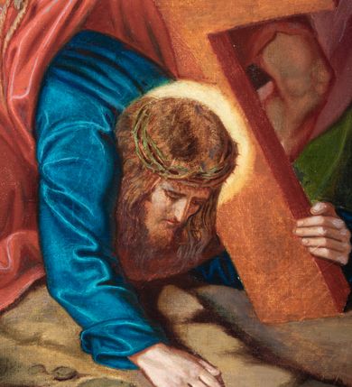 Zdjęcie nr 116: Czternaście obrazów uzyskało ten sam kształt stojącego prostokąta, obramienionego prostą, złoconą i profilowaną ramą. W polach obrazowych znalazły się wielopostaciowe kompozycje umieszczone najczęściej na tle pejzażu, ale także i architektury. Narracja każdego z obrazów skupia się na osobie Chrystusa, któremu towarzyszą inni ludzie, zgodnie z tematyką kolejnej stacji. Namalowane postacie wykonują gwałtowne i dynamiczne gesty. Na ich twarzach o jasnych karnacjach widoczne są różne emocje. Postacie ubrane są w obficie drapowane szaty o intensywnej i kontrastowej kolorystyce. Cykl przedstawia: 1) Sąd Piłata, 2) Jezus bierze krzyż na ramiona, 3) Pierwszy upadek Chrystusa, 4) Chrystus spotyka matkę, 5) Szymon z Cyreny pomaga nieść krzyż Jezusowi, 6) Weronika ociera twarz Jezusa, 7) Drugi upadek pod krzyżem Chrystusa, 8) Jezus upomina płaczące niewiasty, 9) Trzeci upadek pod krzyżem Chrystusa, 10) Obnażenie z szat Jezusa, 11) Przybicie do krzyża Chrystusa, 12) Śmierć Chrystusa na krzyżu, 13) Opłakiwanie Jezusa, 14) Złożenie Chrystusa do grobu.  