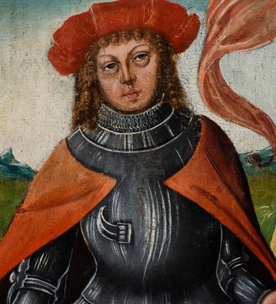 Zdjęcie nr 79: Tryptyk ze sceną Rodziny Marii w polu głównym oraz mniejszymi scenami z życia Najświętszej Marii Panny na rewersie skrzydeł i świętymi na awersie. W polu głównym obraz w formie stojącego prostokąta w drewnianej, profilowanej ramie. W centrum kompozycja przedstawiająca rodzinę Matki Boskiej w ujęciu trójstrefowym. W centrum umieszczona grupa z siedzącymi na kamiennej ławie, wyścielonej zielonym materiałem św. Annę z Dzieciątkiem Jezus oraz Matkę Boską. Obie zwrócone trzy czwarte ku środkowi. Święta Anna dwoma wyciągniętymi przed siebie rękami przytrzymuje stojące na jej kolanach Dzieciątko. Ma szeroką twarz z małymi ustami i dużymi oczami. Ubrana jest w brązową suknię z długimi rękawami oraz czerwony płaszcz z zieloną podszewką, na głowie biały welon w podwiką. Dzieciątko zwrócone jest trzy czwarte w lewo, w lewej dłoni trzyma jabłko, prawą błogosławi. Twarz okrągła o pucułowatych policzkach z wyraźnie zaznaczonym podbródkiem. Włosy krótkie, jasne, kędzierzawe. Matka Boska trzyma na kolanach otwartą księgę, prawą rękę wyciąga do Dzieciątka. Ubrana jest w brązową suknię z długimi rękawami, niebieski płaszcz. Głowę okalają bardzo długie, bujne włosy, opadające falami na ramiona i podwiązane wąska opaską. Wszyscy mają wokół głów złote i tłoczone nimby. U dołu obrazu siedzą z dziećmi: Maria Salome oraz Maria Kleofasowa. Jedna z kobiet karmi piersią niemowlę  (św. Jan Ewangelista), obok siedzi mały św. Jakub Większy, druga uczy czytać dwójkę dzieci (zapewne św. Jakub Mniejszy i św. Juda Tadeusz). Kobiety ubrane w obszerne suknie: zieloną i czerwoną, na głowach mają założone białe czepce. Po prawej stronie obrazu miniaturowa postać fundatora ze złożonymi dłońmi. W górnej części kompozycji za ławą ukazani w półpostaci czterej mężczyźni, nad postacią św. Anny: Joachim, Kleofas i Salomas, a nad Matką Boską – św. Józef. Tło obrazu złocone i tłoczone w motywy roślinne. Kwatery dwudzielne, w lewej na awersie u dołu scena Nawiedzenia Najświętszej Marii Panny, u góry Zwiastowanie. Na awersie prawego skrzydła u dołu niezachowana scena, a u góry Pokłon Trzech Króli. Na rewersach skrzydeł: po lewej u góry św. Florian i św. Wojciech, niżej św. Stanisław i biskupa bez atrybutu (św. Mikołaj?); na prawym skrzydle u góry św. Bartłomiej i św. Paweł, u dołu brak kwatery. 