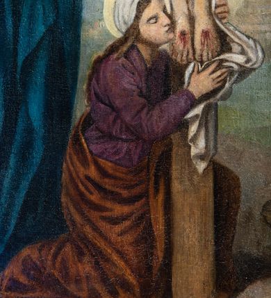 Zdjęcie nr 46: Stacje drogi krzyżowej w kształcie stojących prostokątów zamkniętych od góry łukiem trójlistnym ściętym, ujęte w ozdobne neogotyckie ramy o dekoracji architektonicznej. Pole obrazowe flankowane wąskimi kolumienkami o skręconych trzonach i akantowych kapitelach dźwigających wysokie imposty dekorowane płyciną w kształcie prostokąta zamkniętego ostrołukiem. Powyżej profilowany gzyms i wieżyczki dekorowane krenelażem. W osi ramy profilowany gzyms wyniesiony w kształt ostrołuku, dekorowany żabkami i zwieńczony złoconym krzyżem o trójlistnie zakończonych ramionach. W polu numer stacji zapisany złoconymi cyframi rzymskimi. Kompozycje malowane na płótnie, wieloosobowe umieszczone na tle pejzażu lub architektury. Kolorystyka ciemna, stonowana.