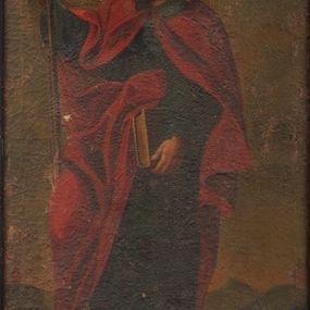 Zdjęcie nr 1: Obraz o kształcie stojącego prostokąta. Cało postaciowe przedstawienie św. Jakuba młodszego ujętego frontalnie, z głową zwróconą w prawą stronę. Twarz starszego mężczyzny, pociągła, z długim nosem, okolona średniej długości, kręconymi włosami i zarostem w kolorze brązowym. W lewej, wspartej na biodrze  ręce trzyma  zamkniętą księgę, a prawą, uniesioną do góry wspiera się na kiju. Ubrany jest w ciemnozieloną szatę oraz czerwony okrywający ramiona, spięty pod szyją płaszcz. Spod sukni wystają bose stopy. Tło stanowi pejzaż w odcieniu oliwkowym.